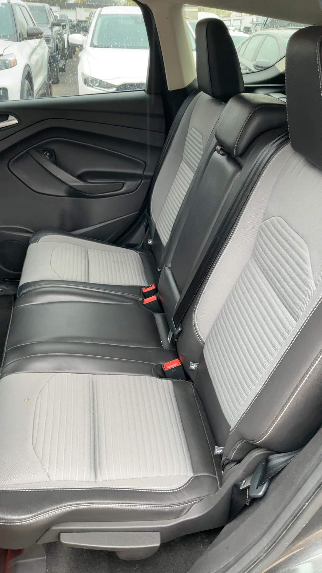 2017 Ford Escape Titane