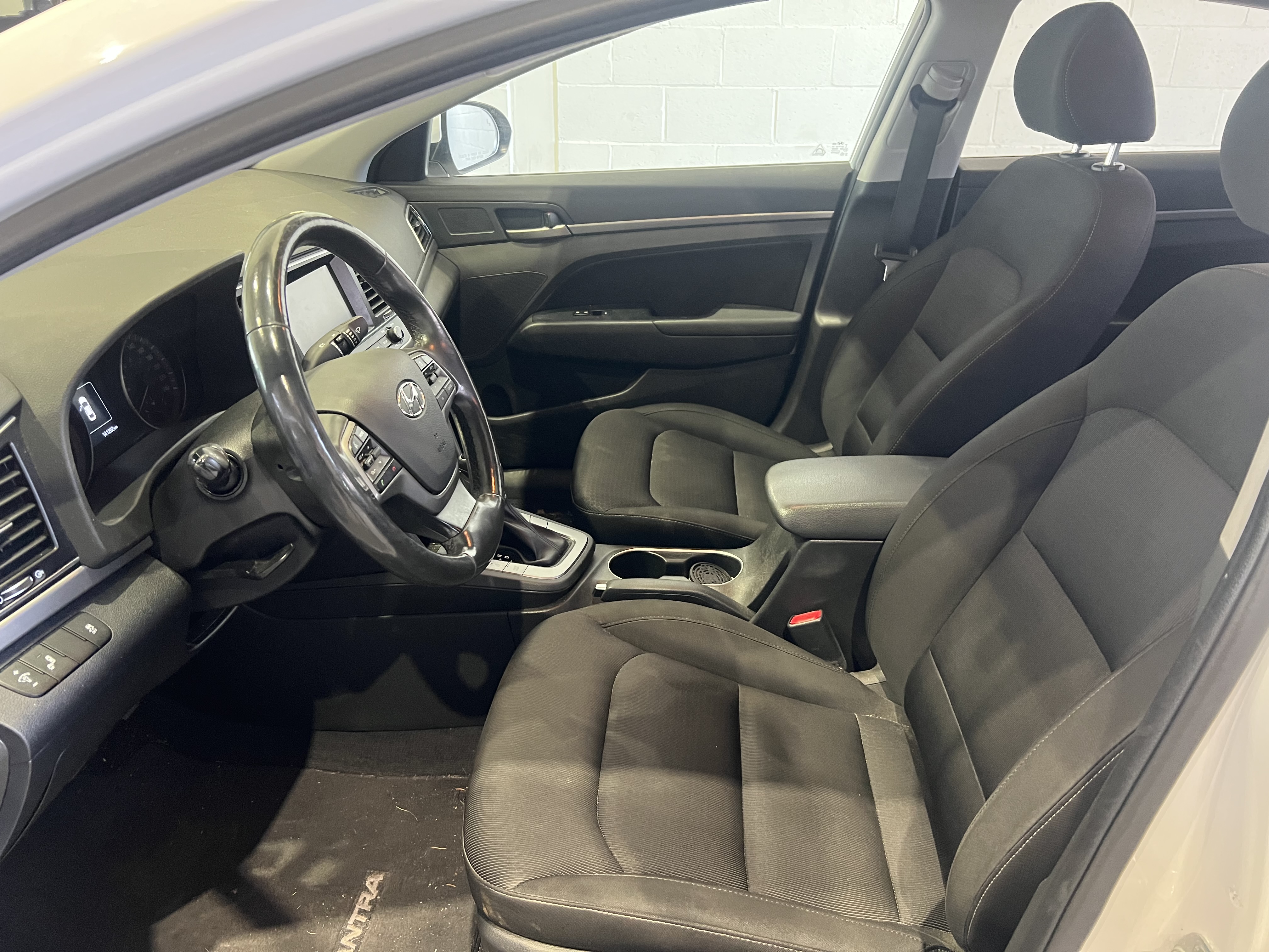 HYUNDAI ELANTRA 2018 - 5