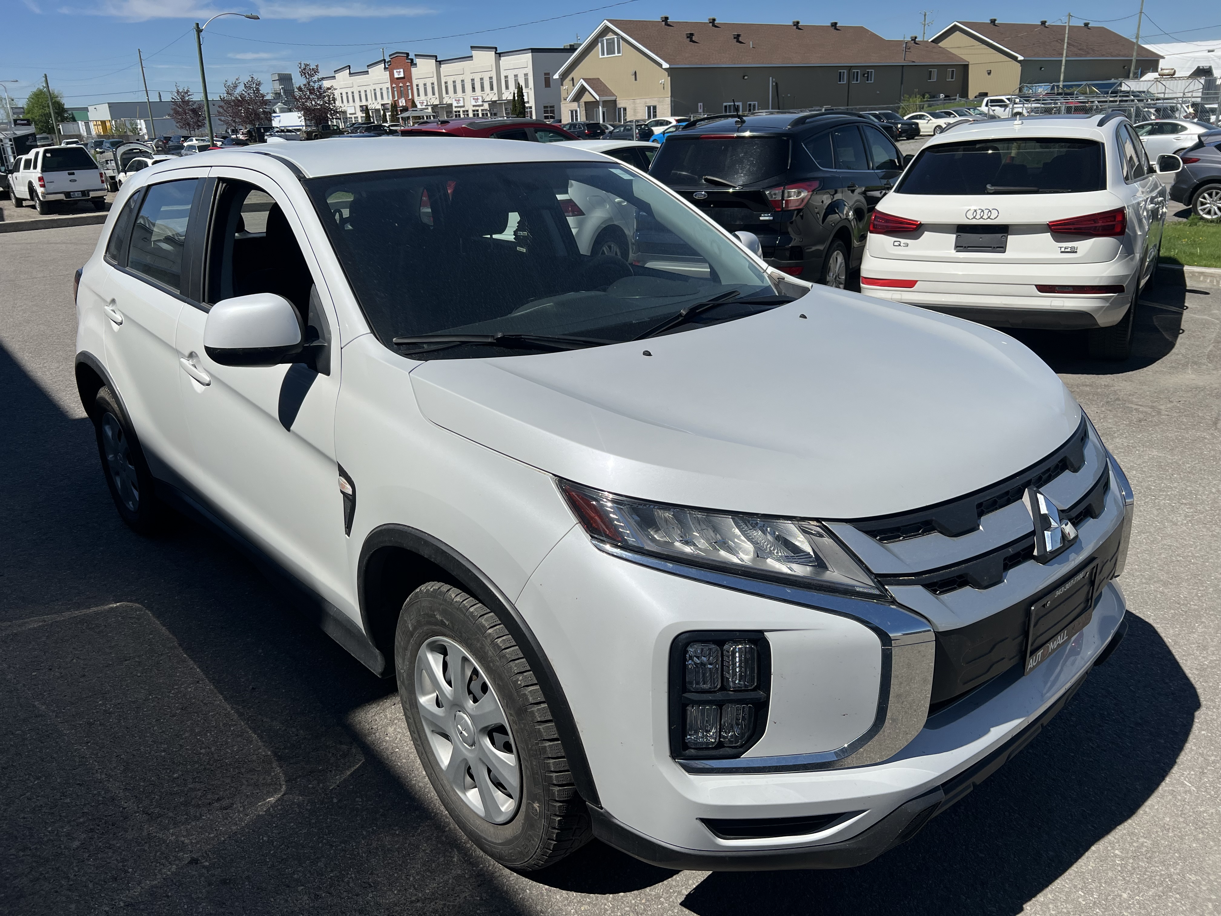 2023 Mitsubishi RVR ES
