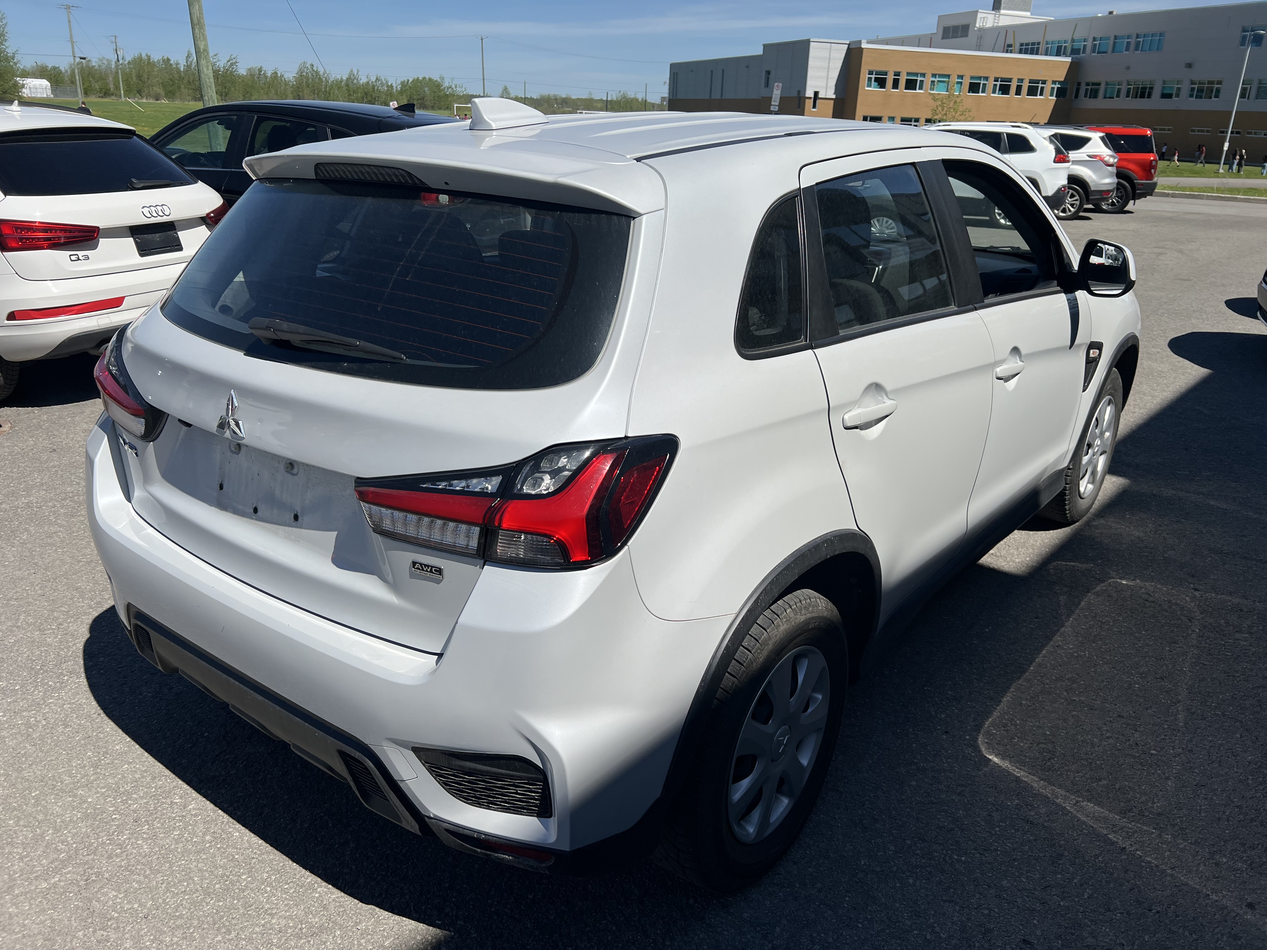 2023 Mitsubishi RVR ES