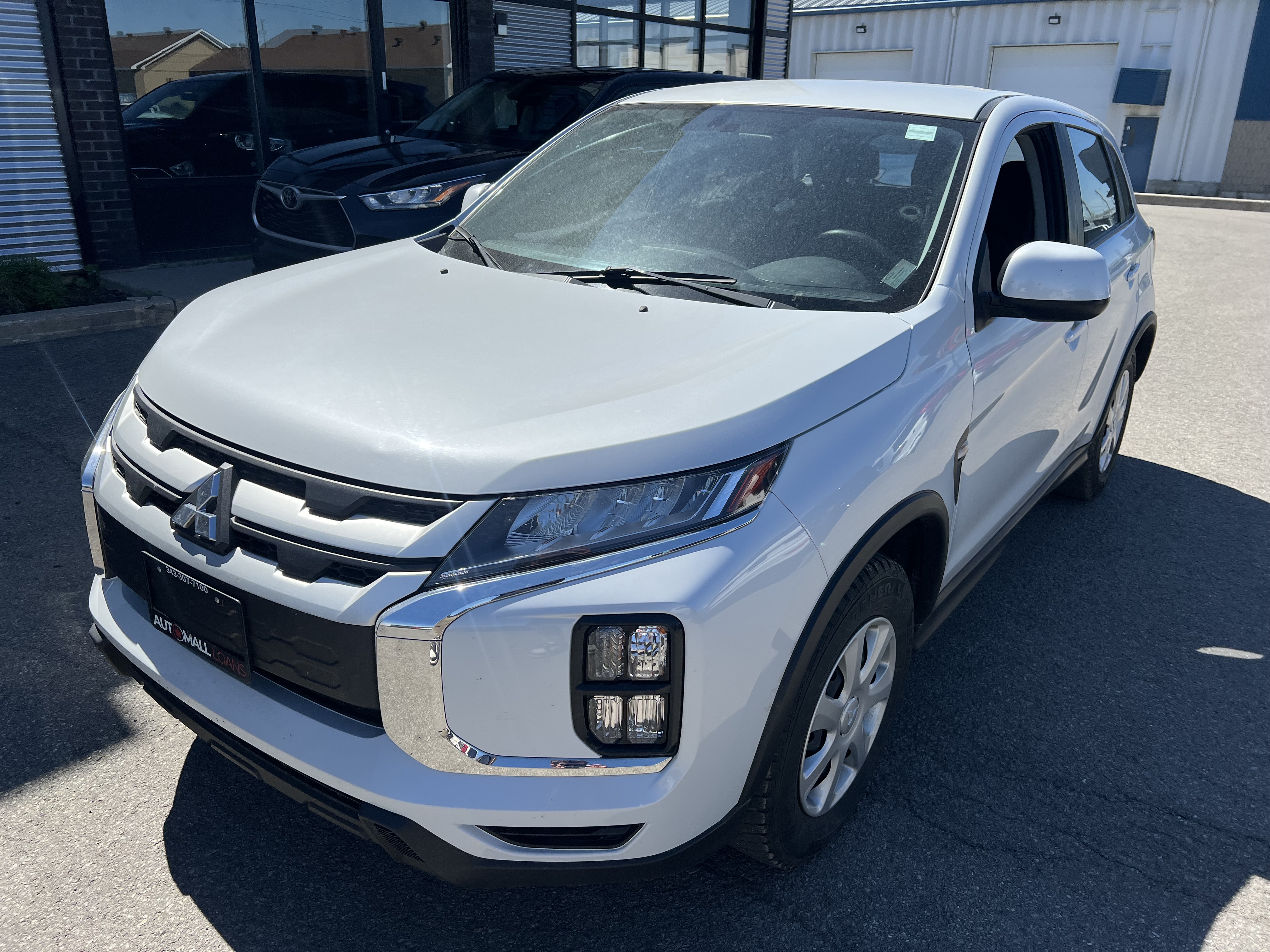 2023 Mitsubishi RVR ES