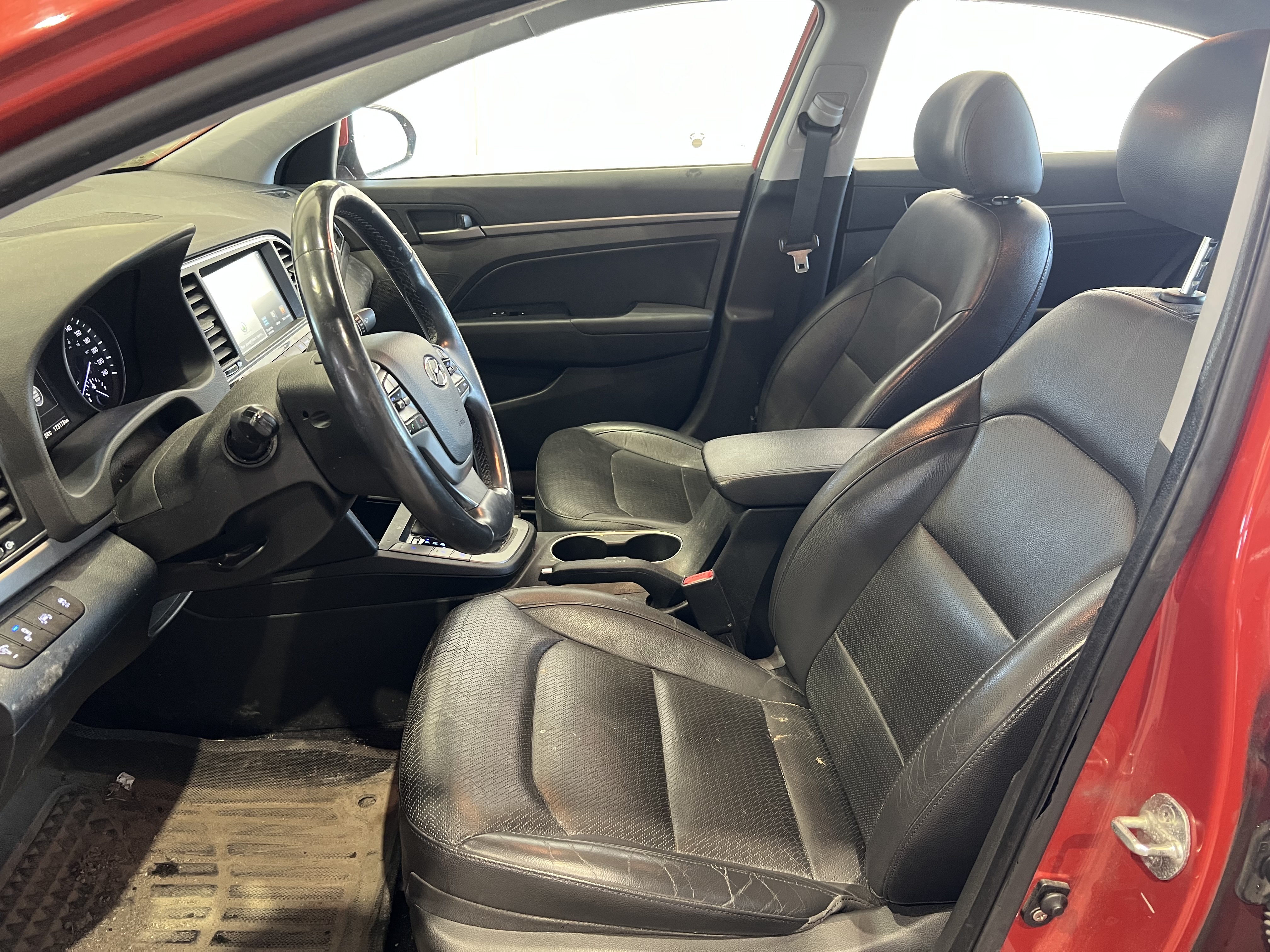 HYUNDAI ELANTRA 2017 - 5
