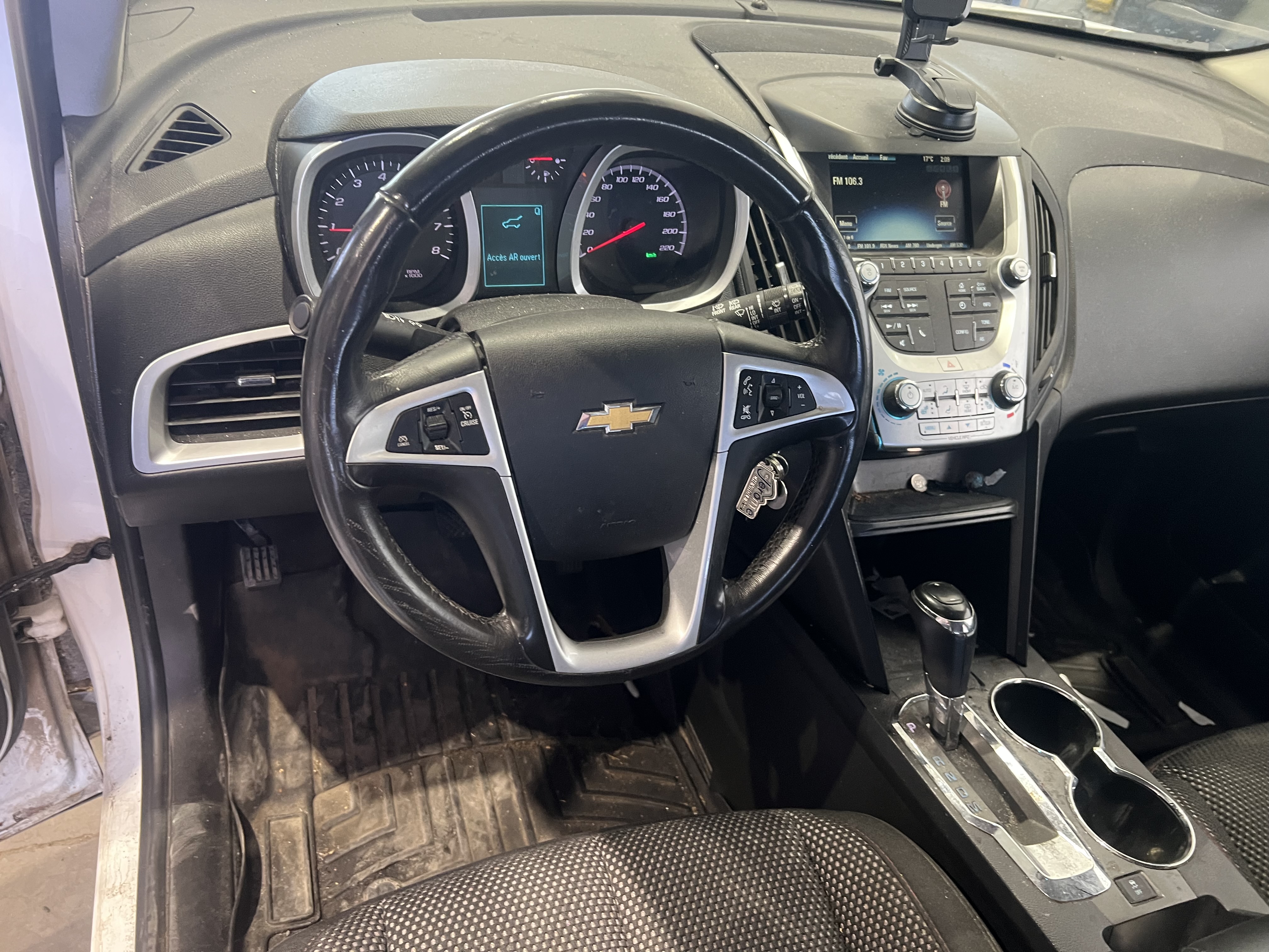 CHEVROLET EQUINOX 2017 - 10