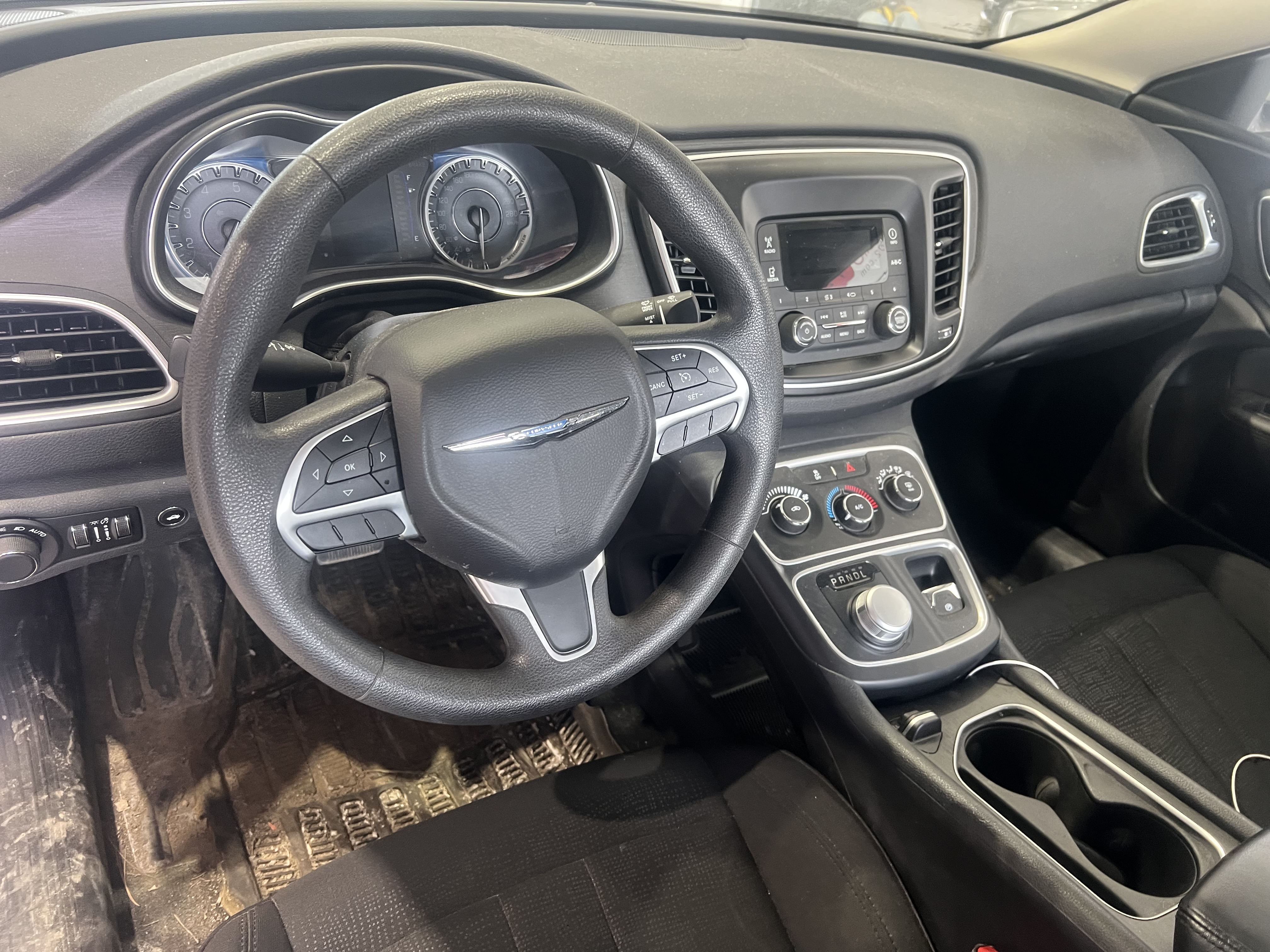 CHRYSLER 200 2016 - 7