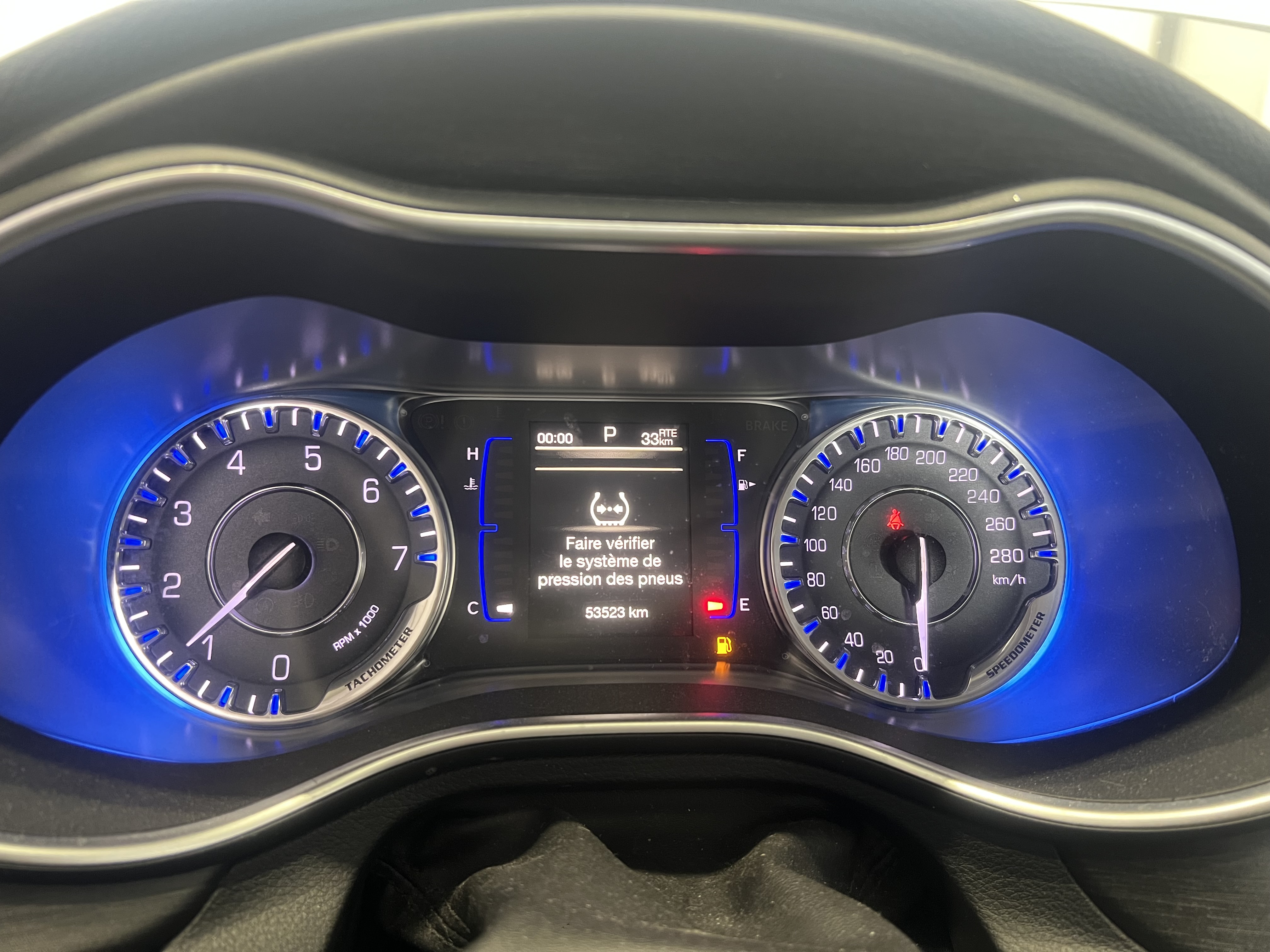 CHRYSLER 200 2016 - 9