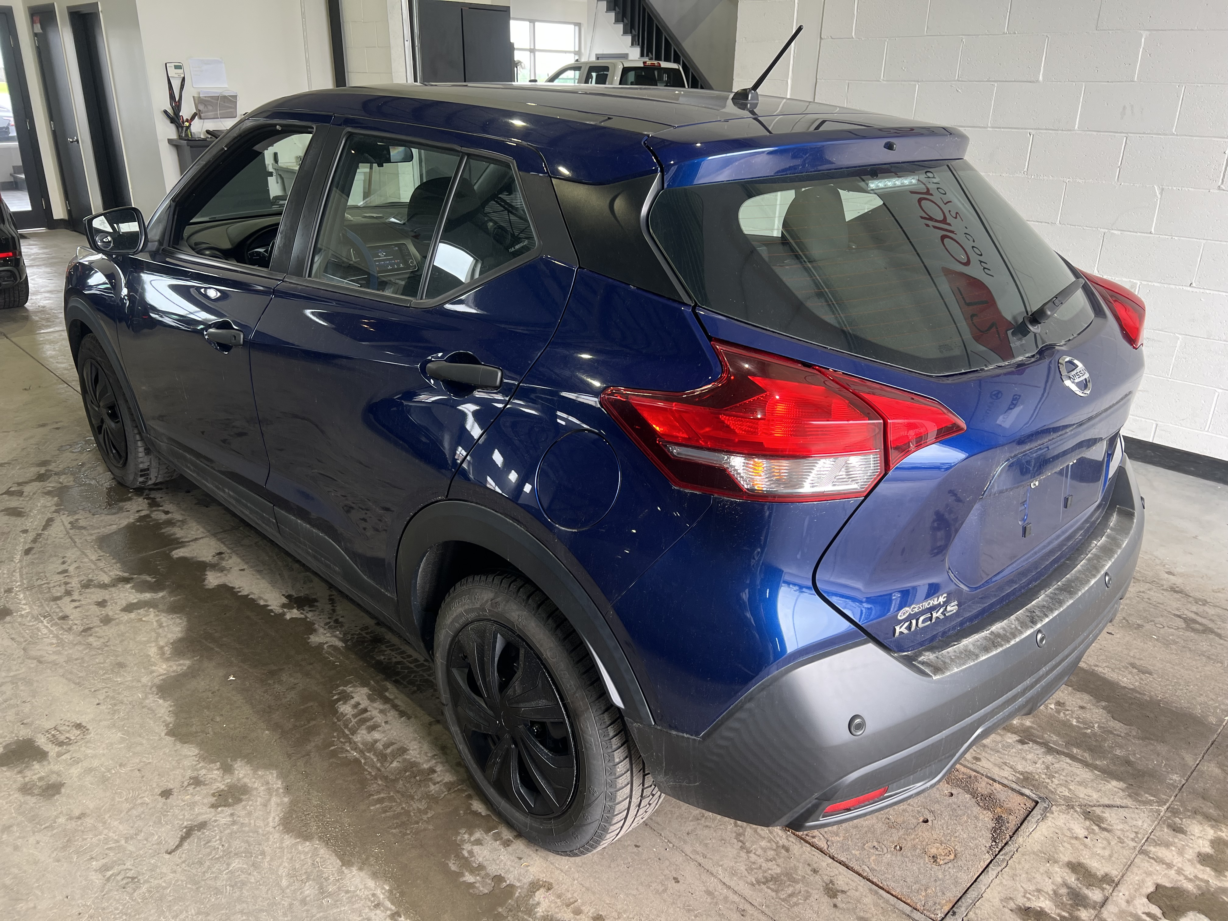 2020 Nissan Kicks S