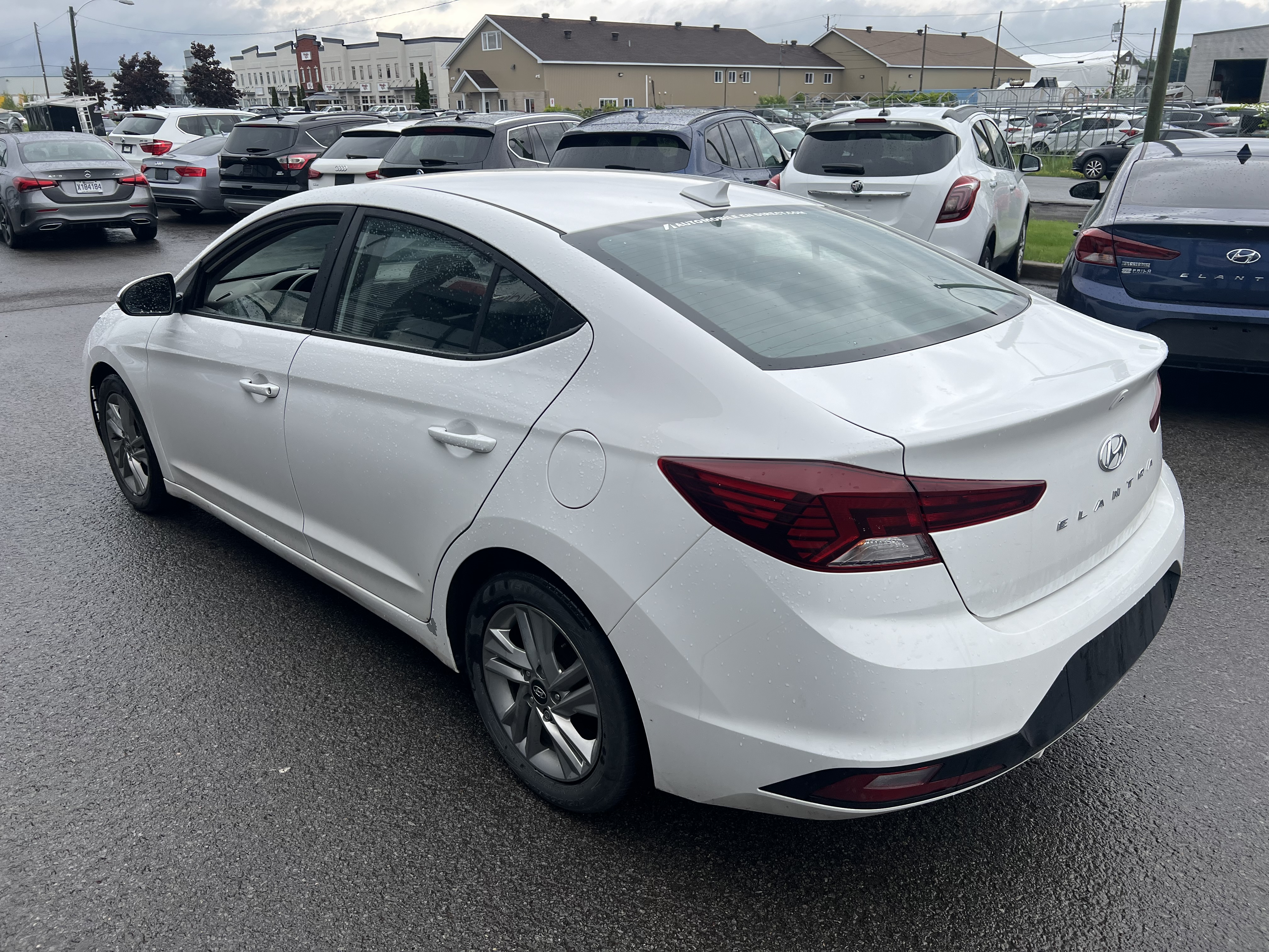 HYUNDAI ELANTRA 2019 - 3