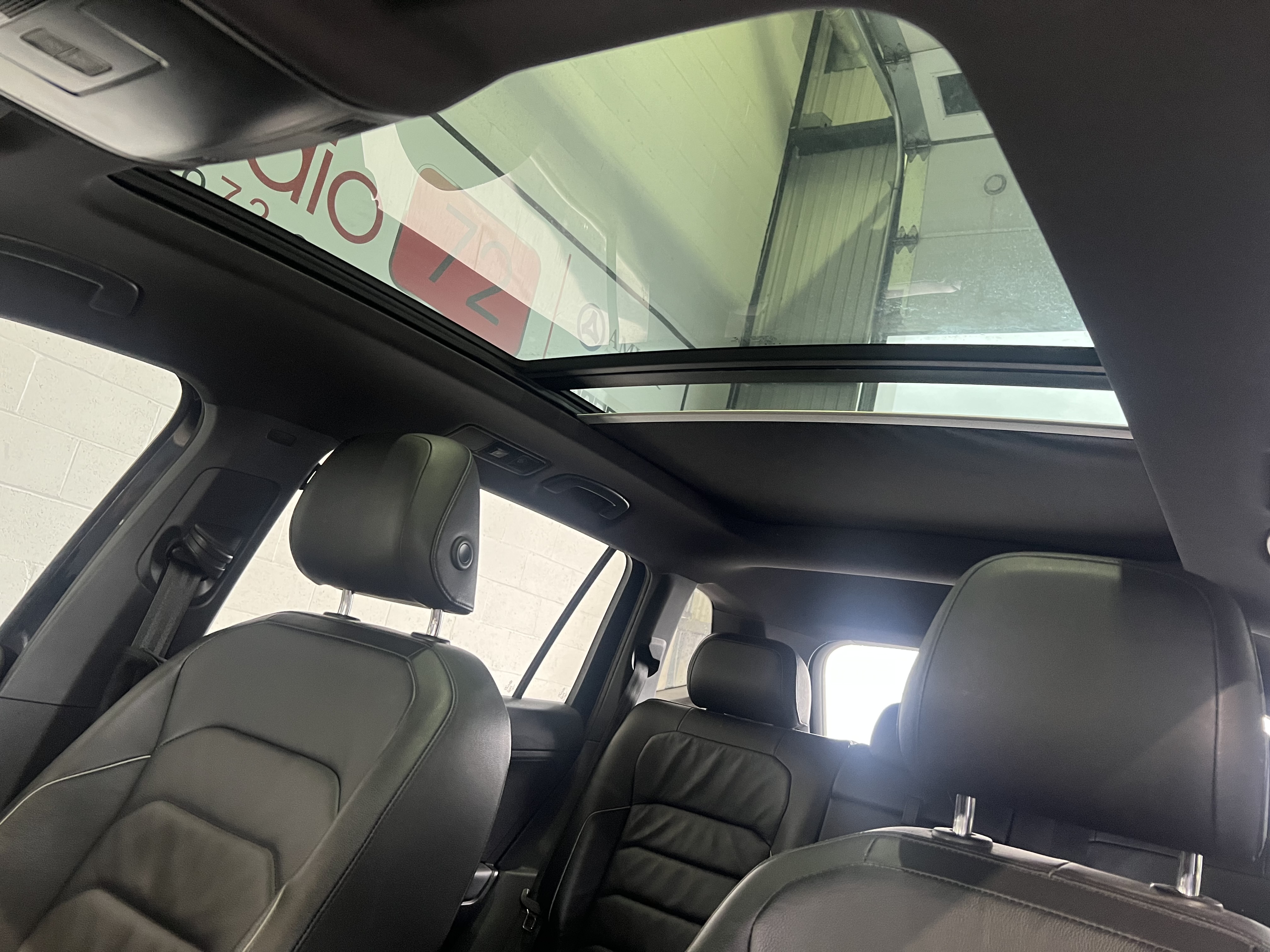 VOLKSWAGEN TIGUAN 2018 - 10