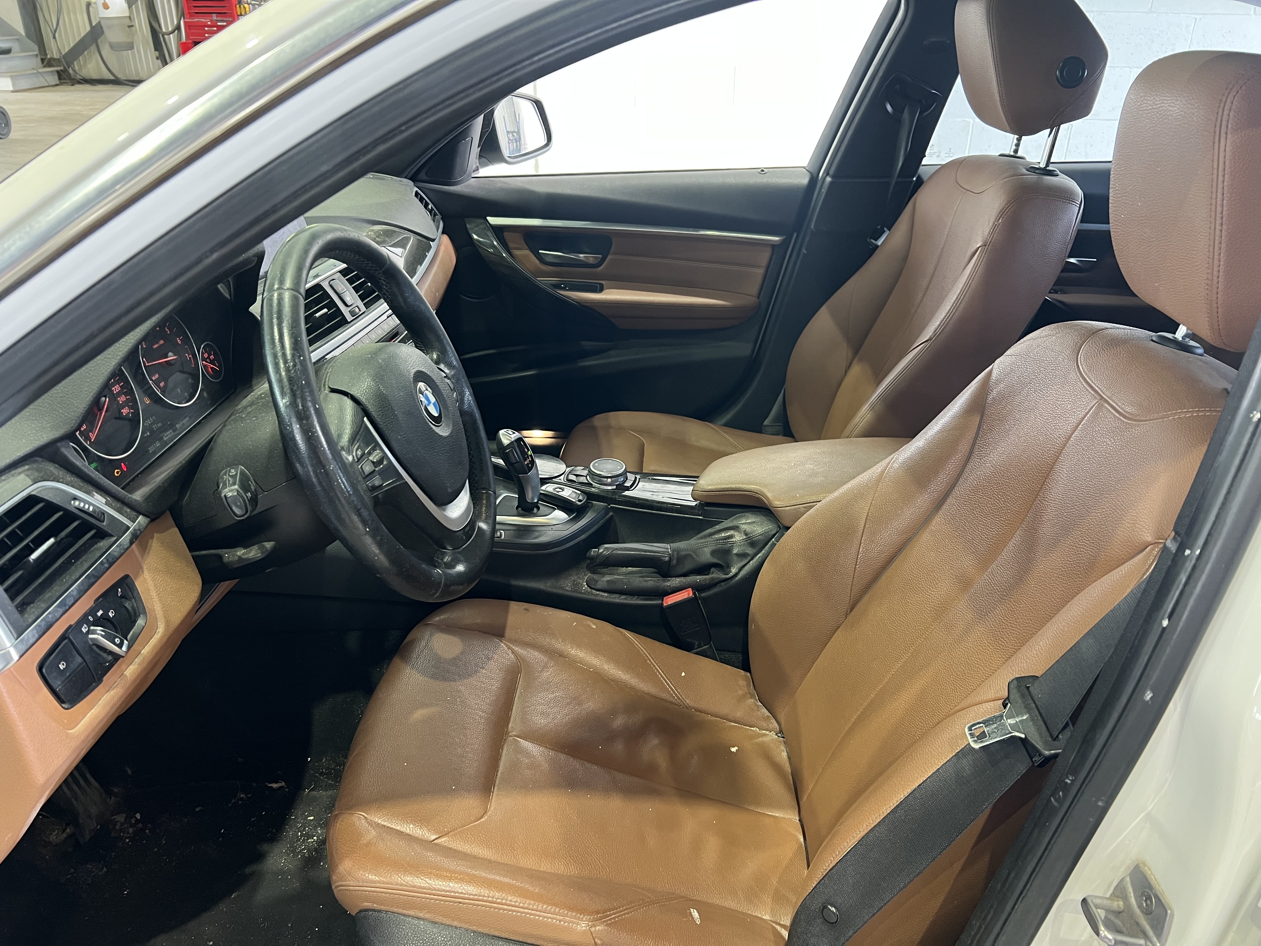 BMW 3 SERIES 2017 - 5
