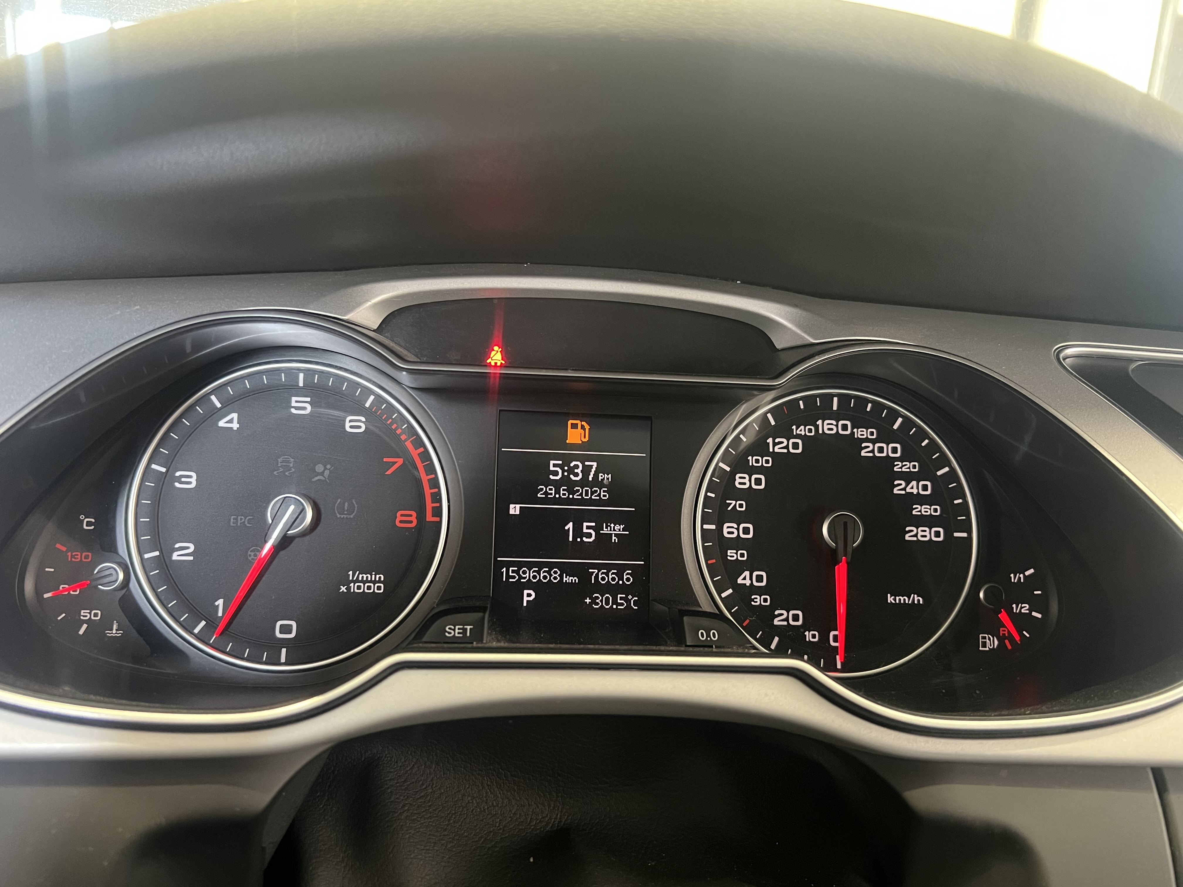 AUDI A4 2016 - 9