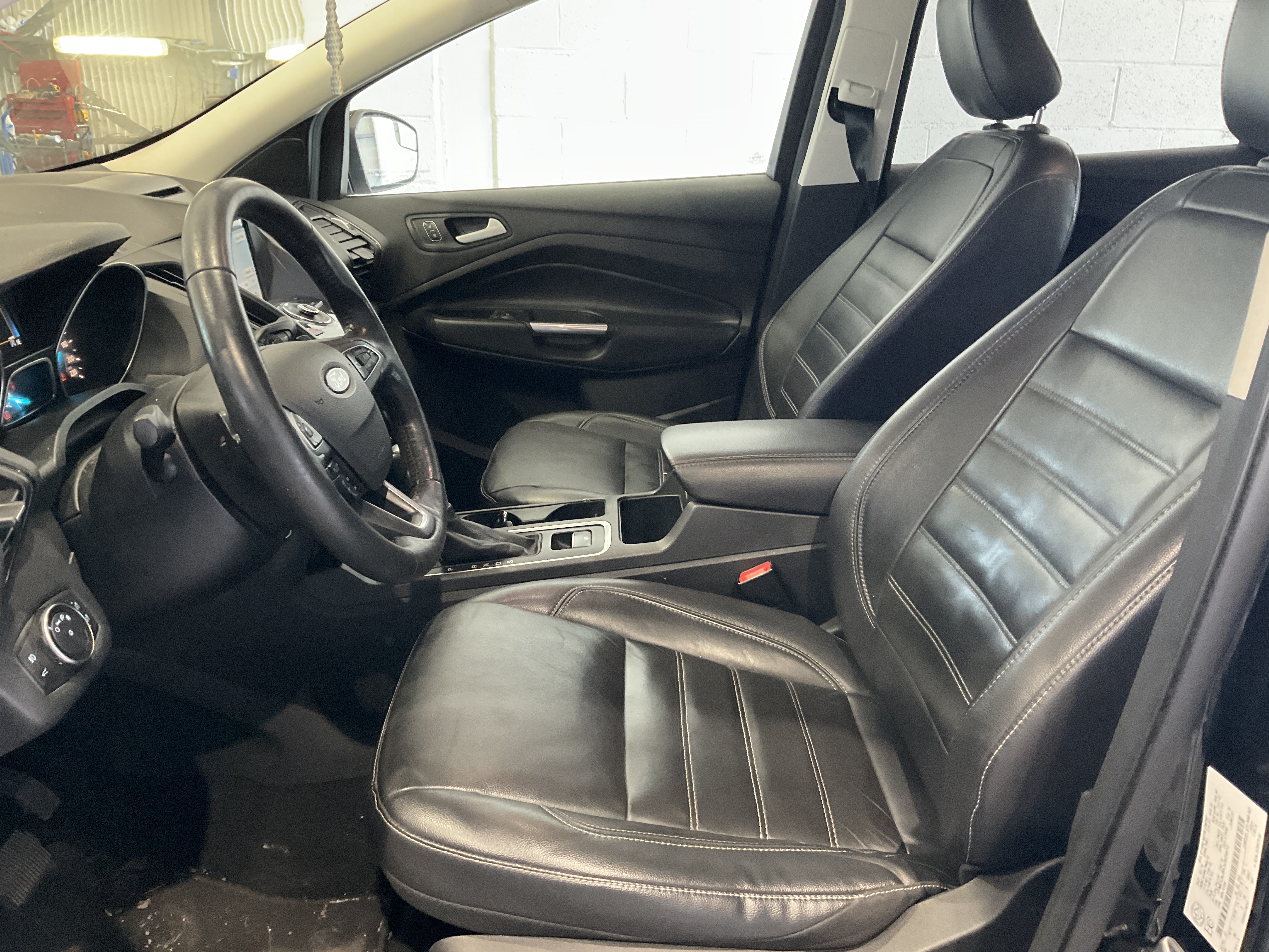 FORD ESCAPE 2018 - 6