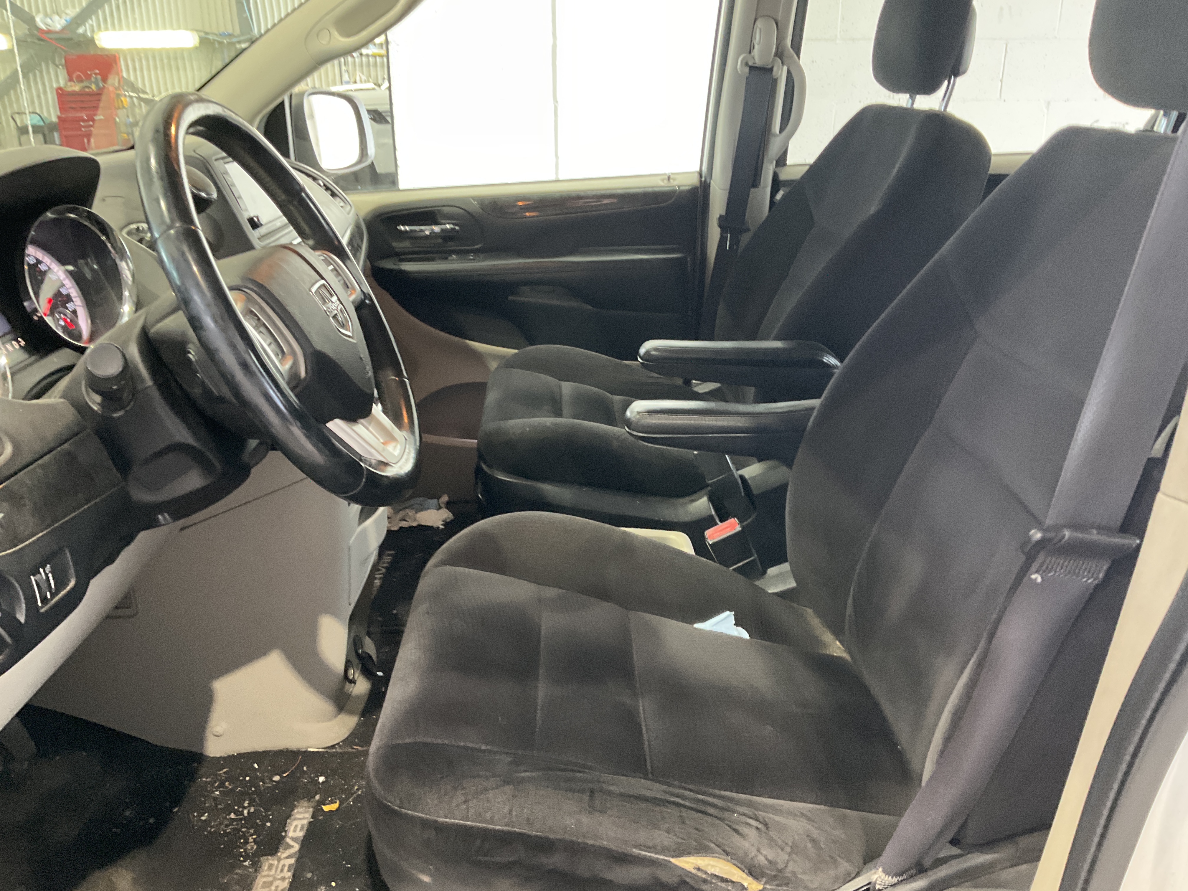 DODGE GRAND CARAVAN 2015 - 6