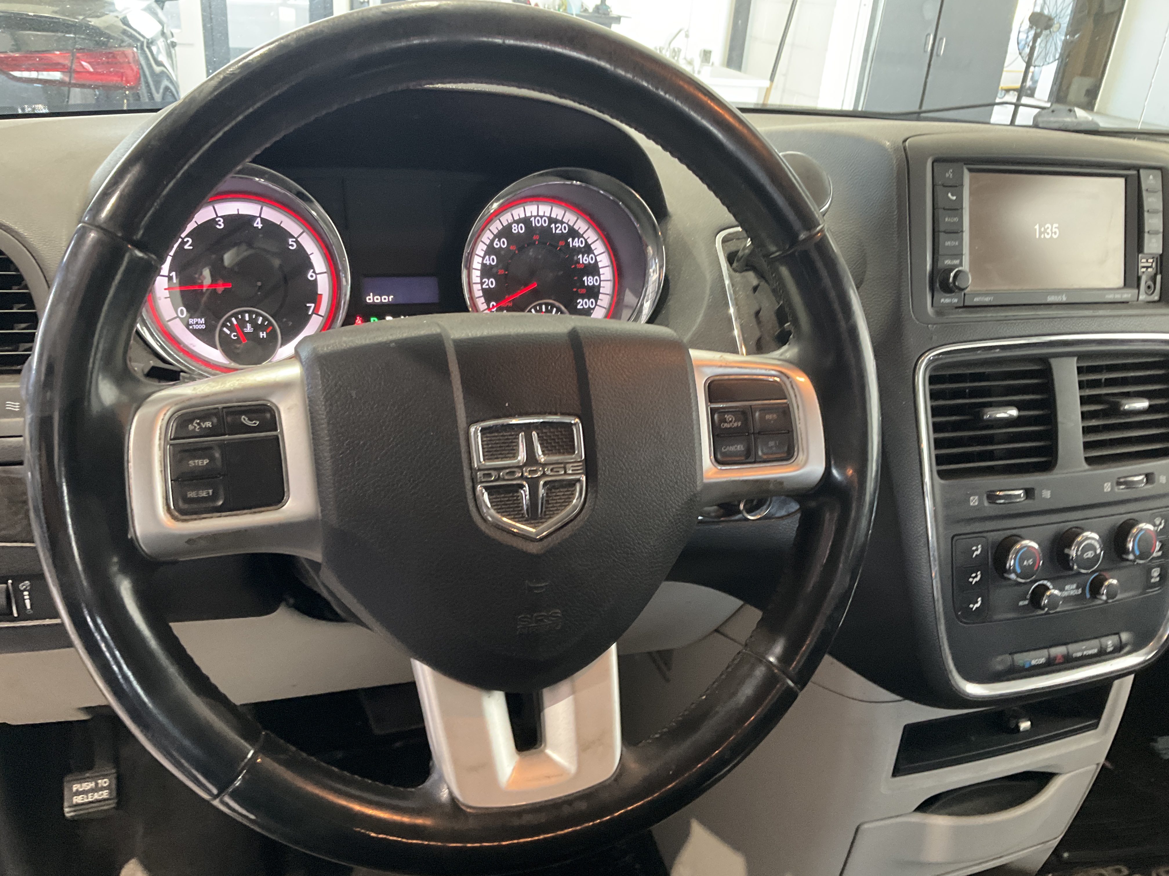 DODGE GRAND CARAVAN 2015 - 7