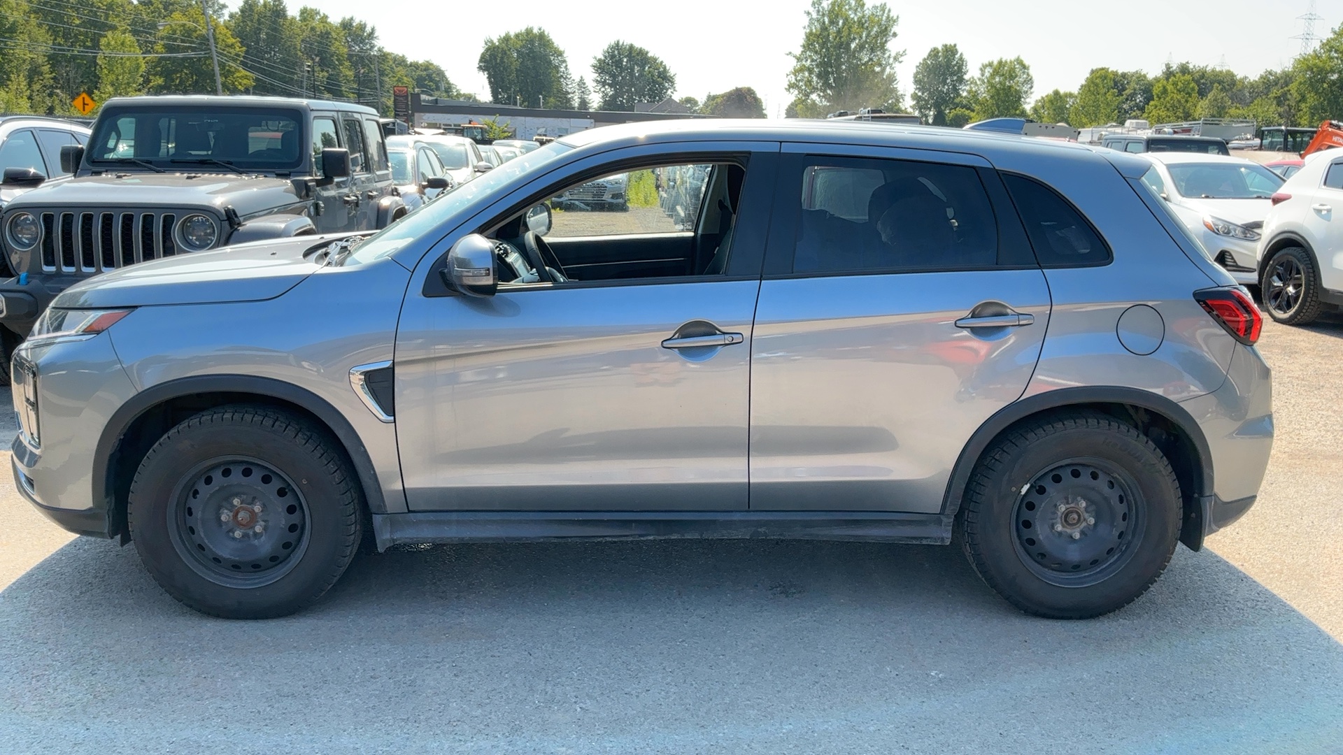 2025 Mitsubishi RVR