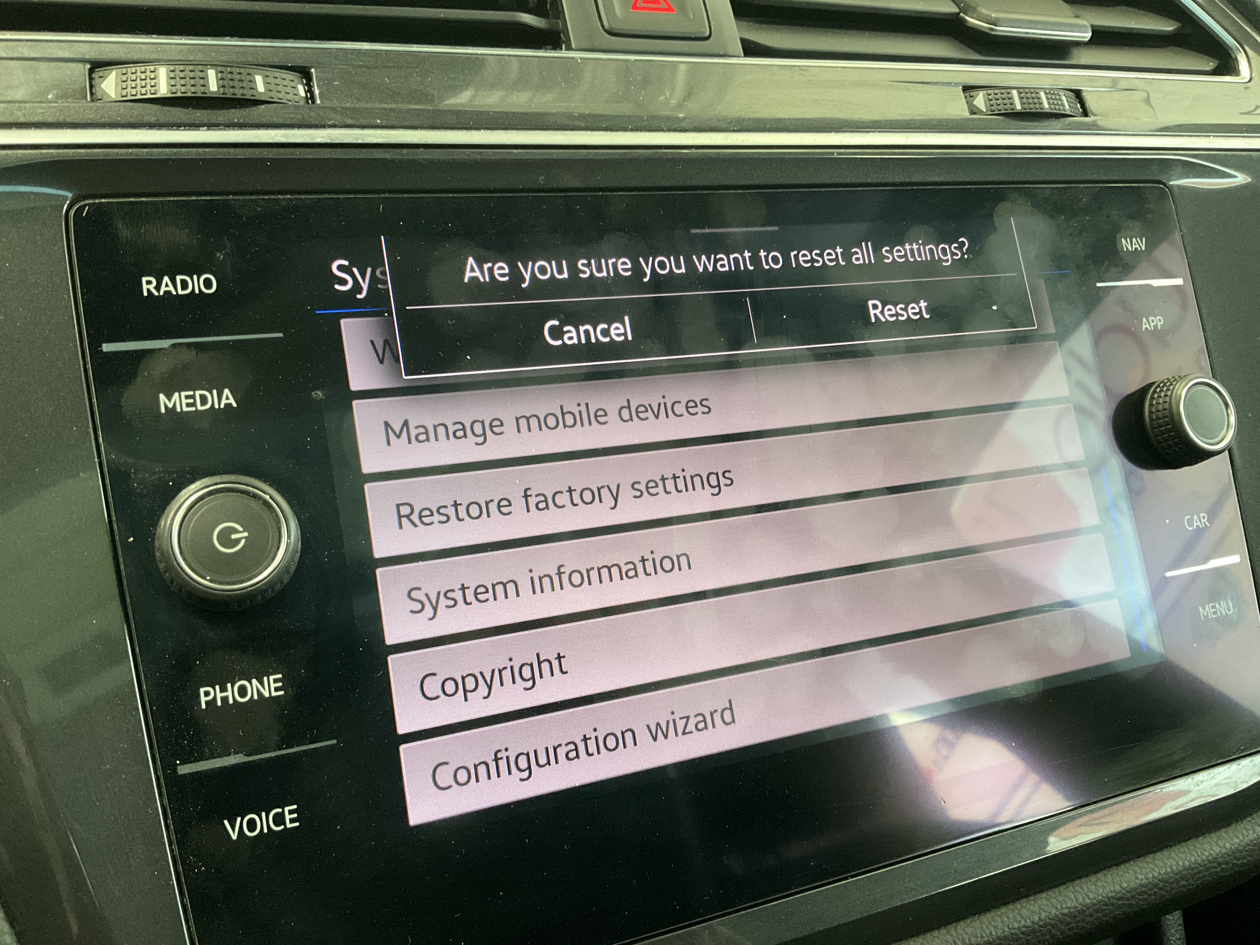 VOLKSWAGEN TIGUAN 2021 - 13