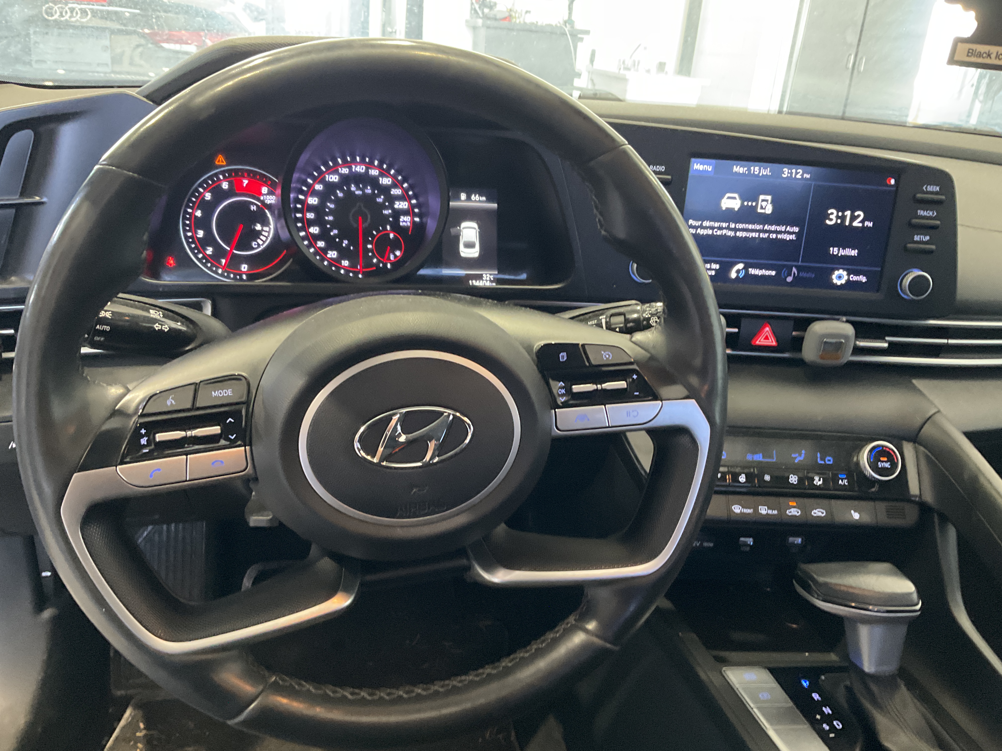HYUNDAI ELANTRA 2022 - 9