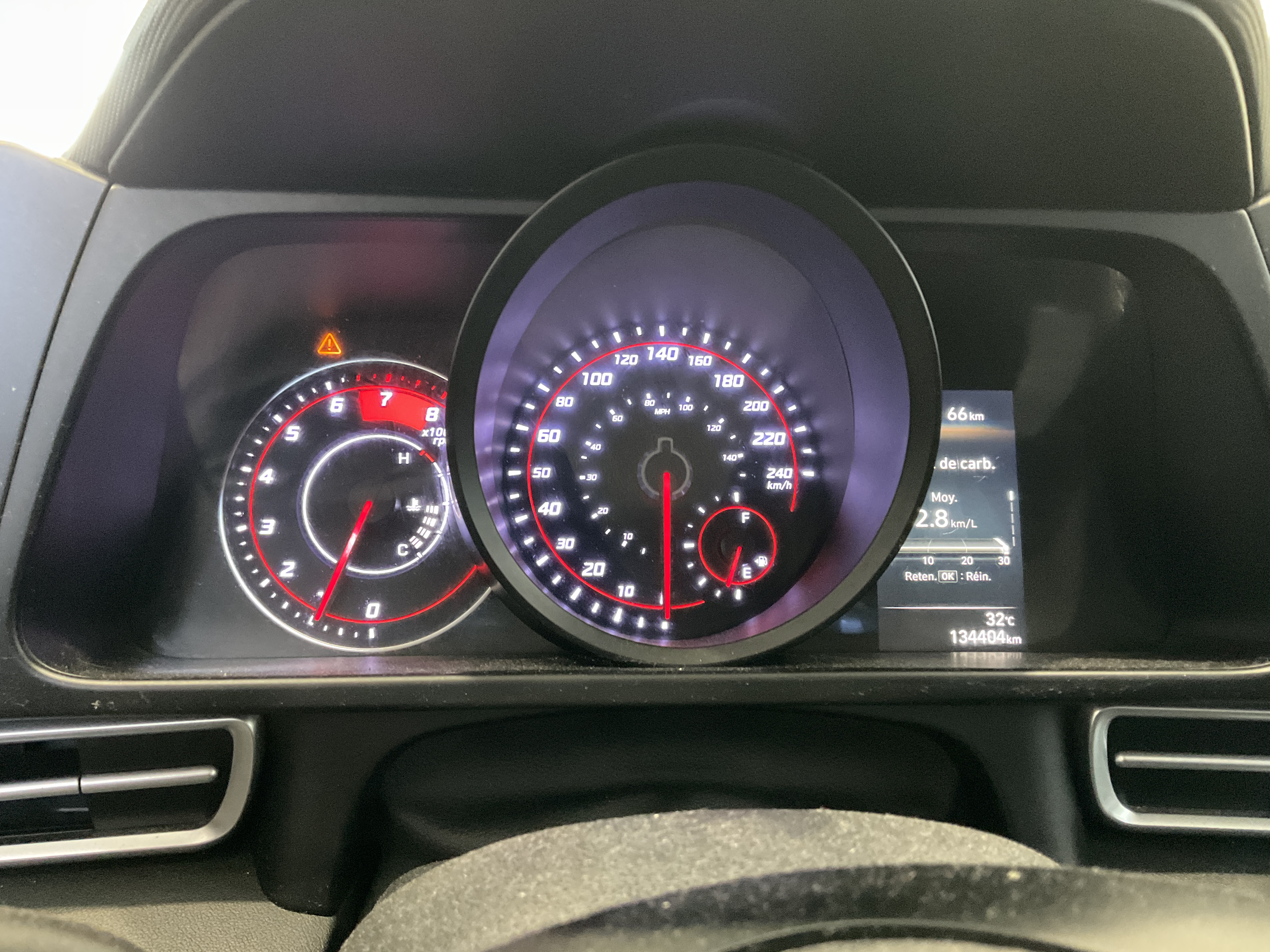 HYUNDAI ELANTRA 2022 - 10
