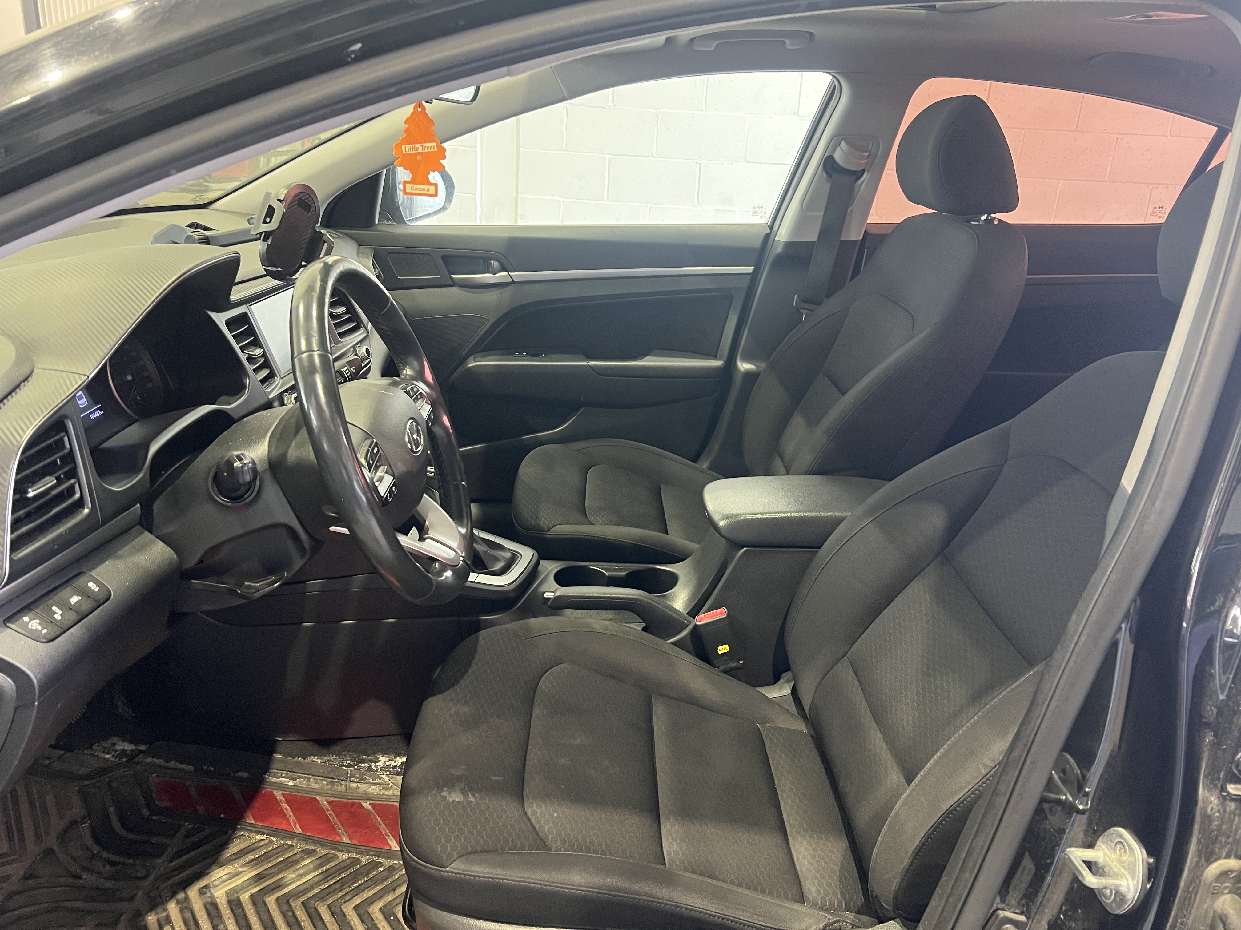 2020 Hyundai Elantra Preferred avec ensemble Soleil et sécurité