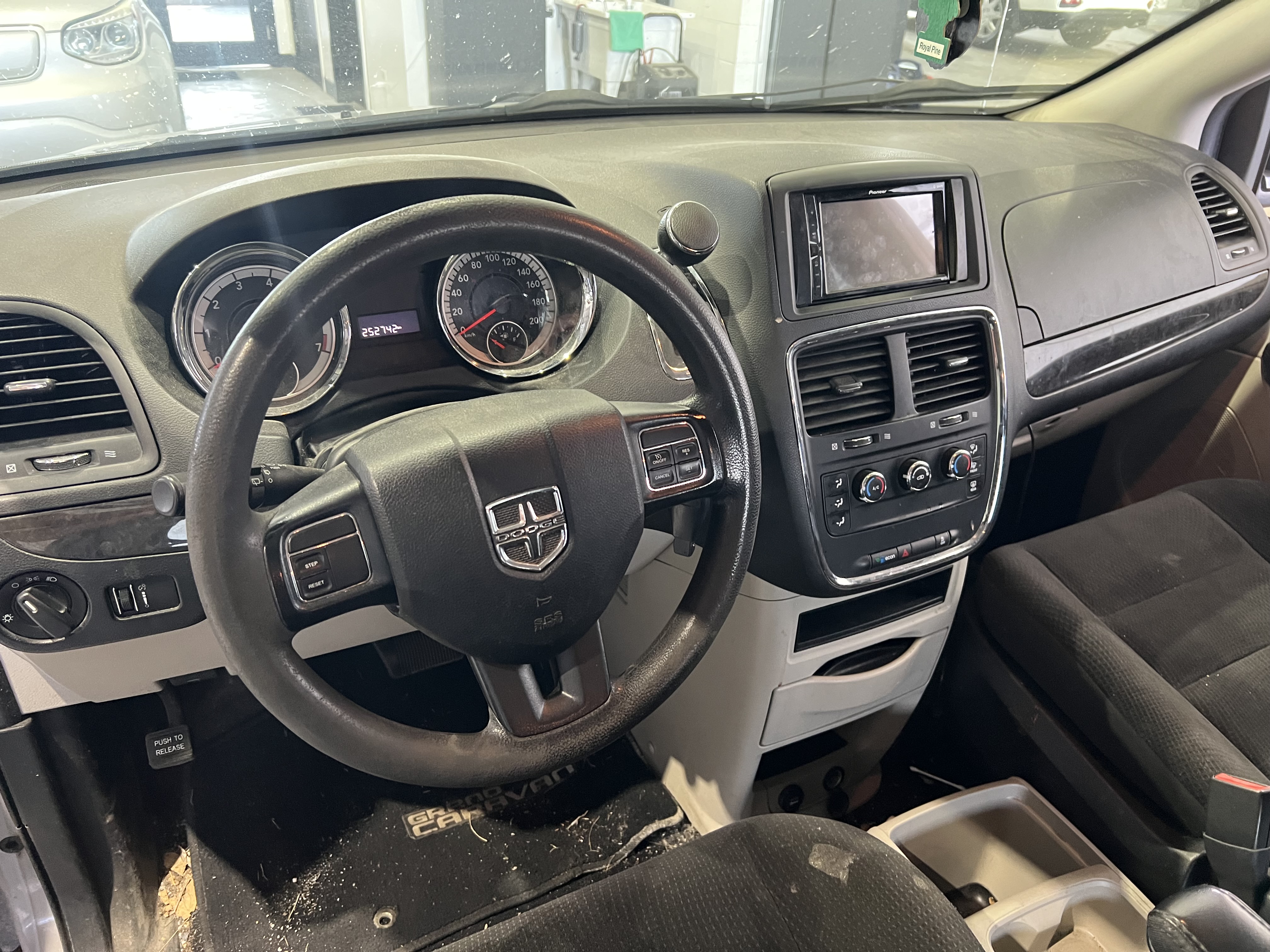DODGE GRAND CARAVAN 2019 - 8