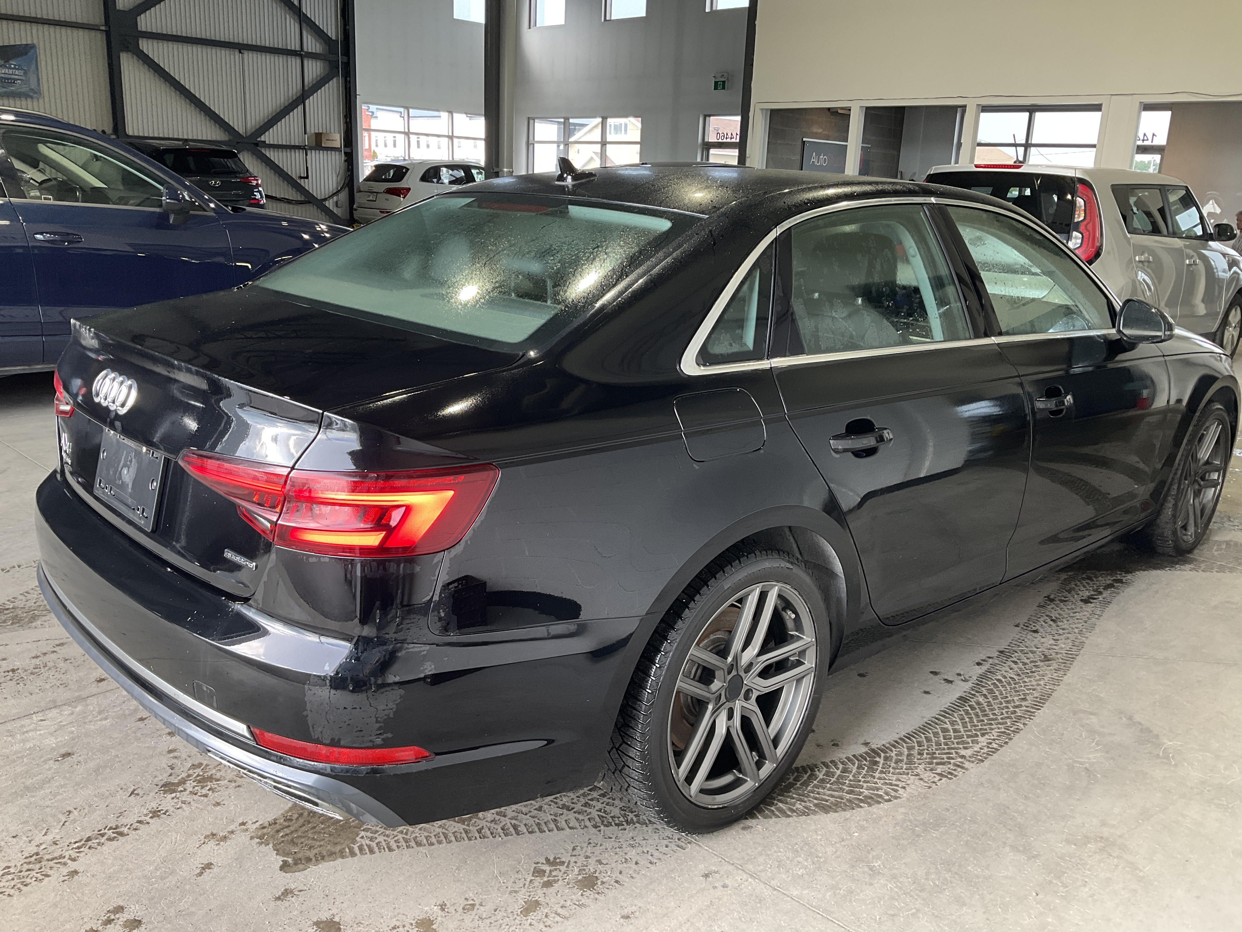 AUDI A4 SEDAN 2019 - 2