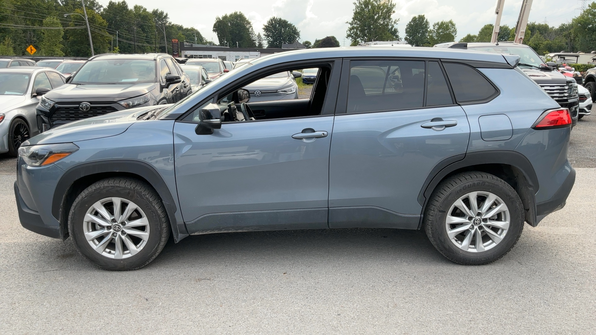 2025 Toyota Corolla Cross LE