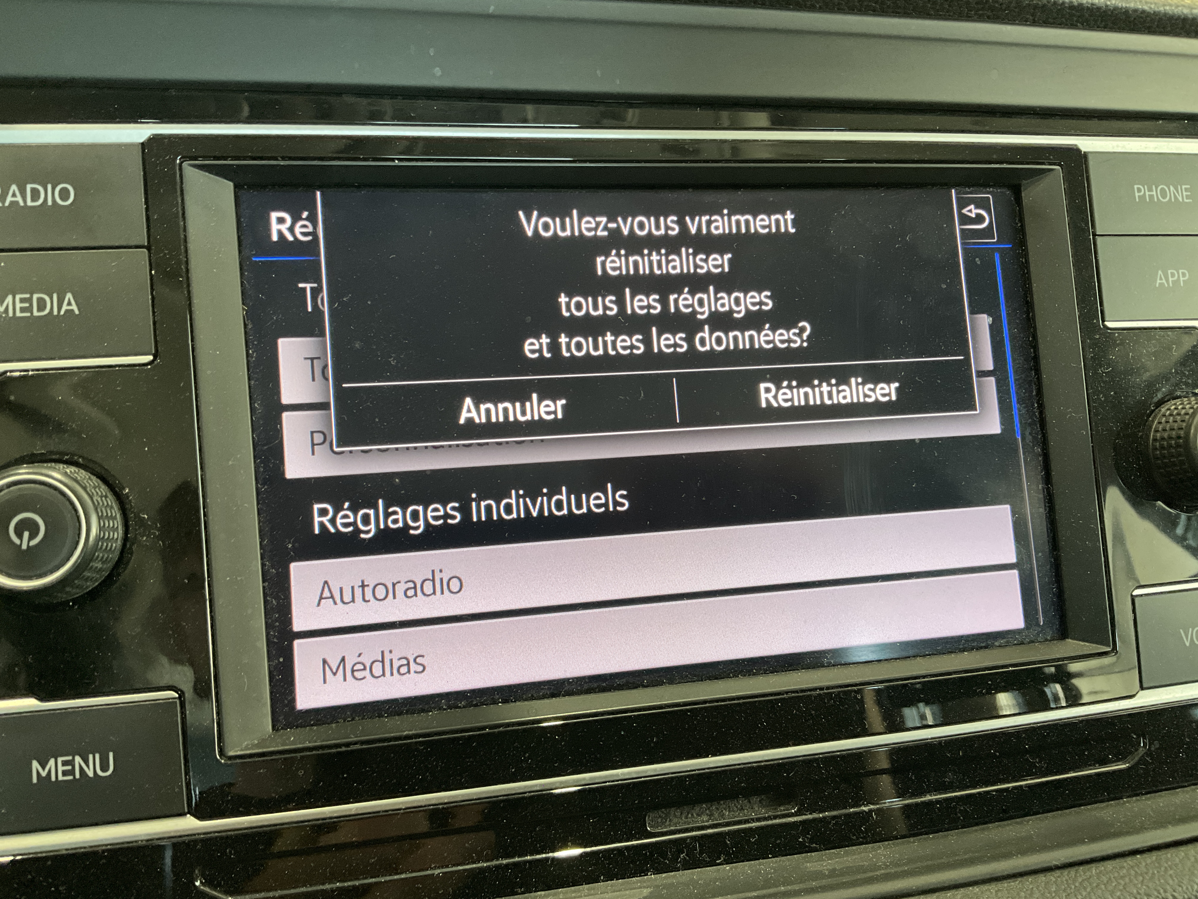 VOLKSWAGEN JETTA 2020 - 10