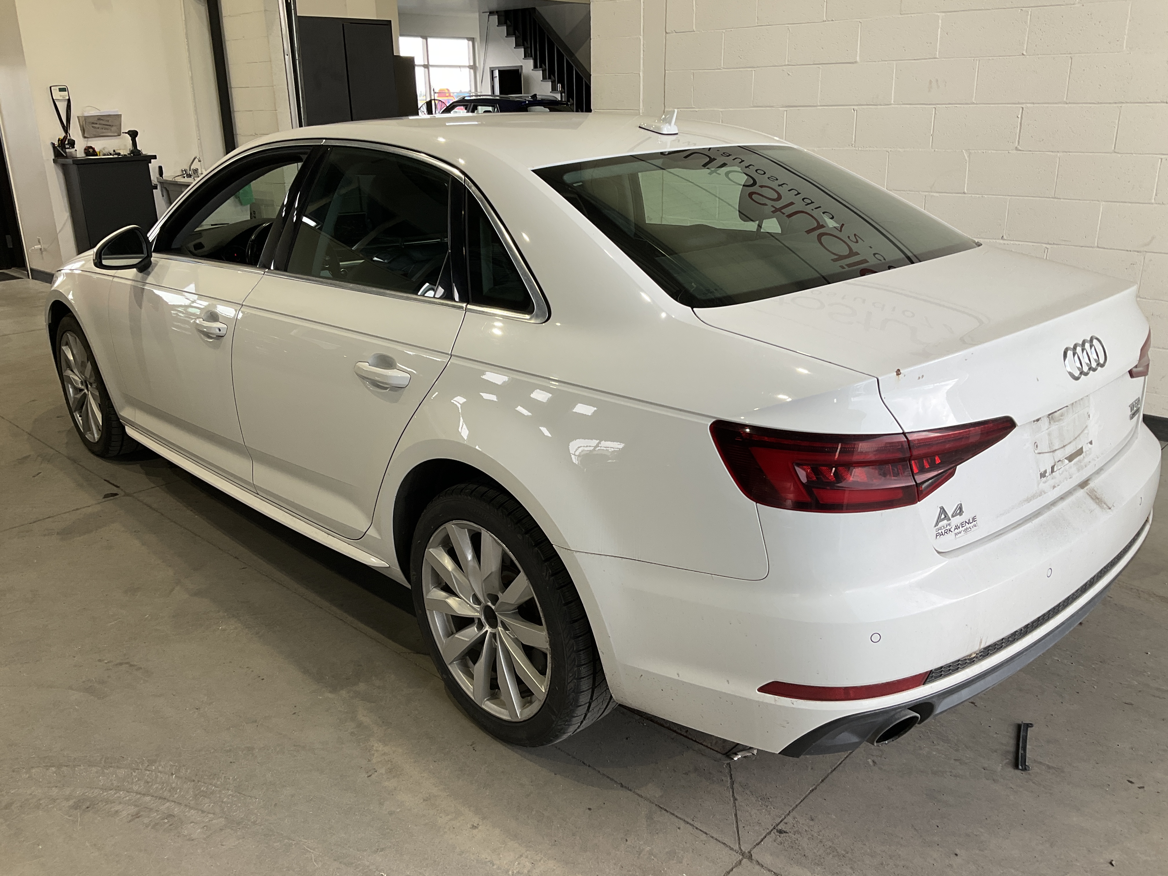 AUDI A4 SEDAN 2018 - 3