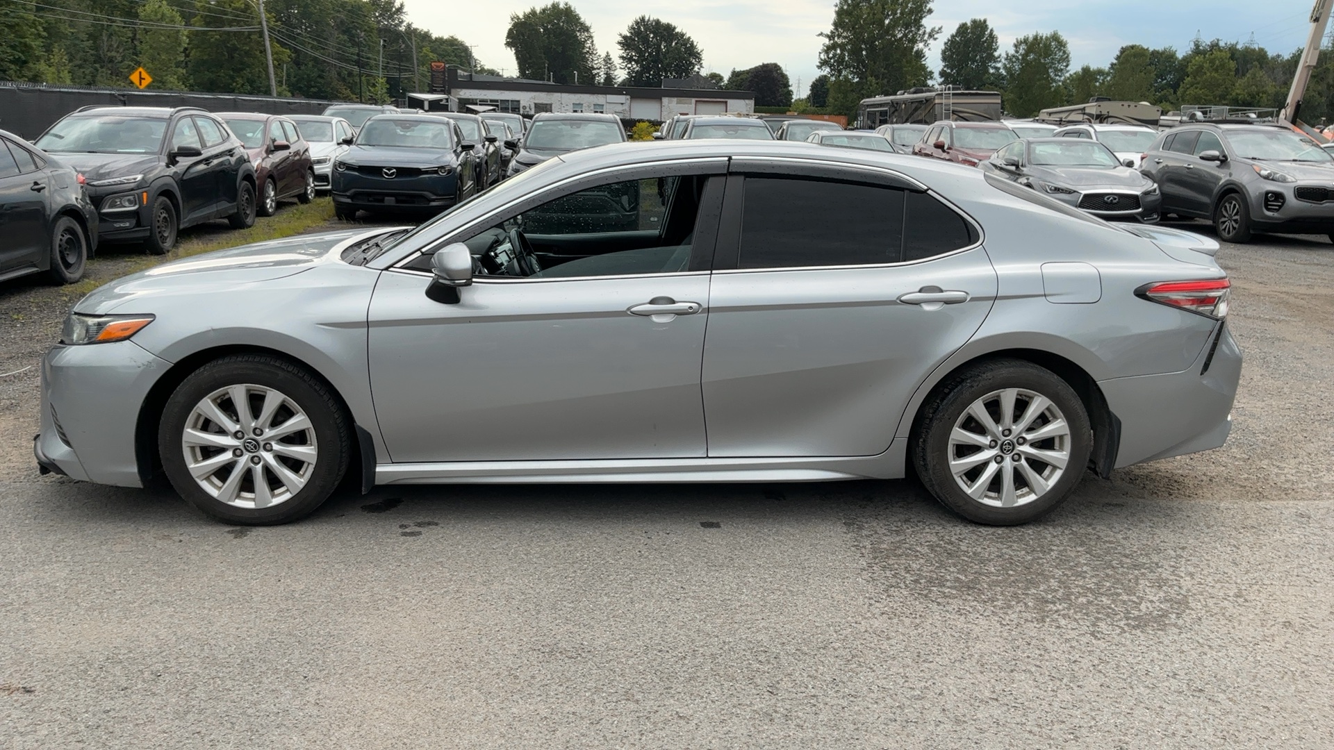 TOYOTA CAMRY 2019 - 3