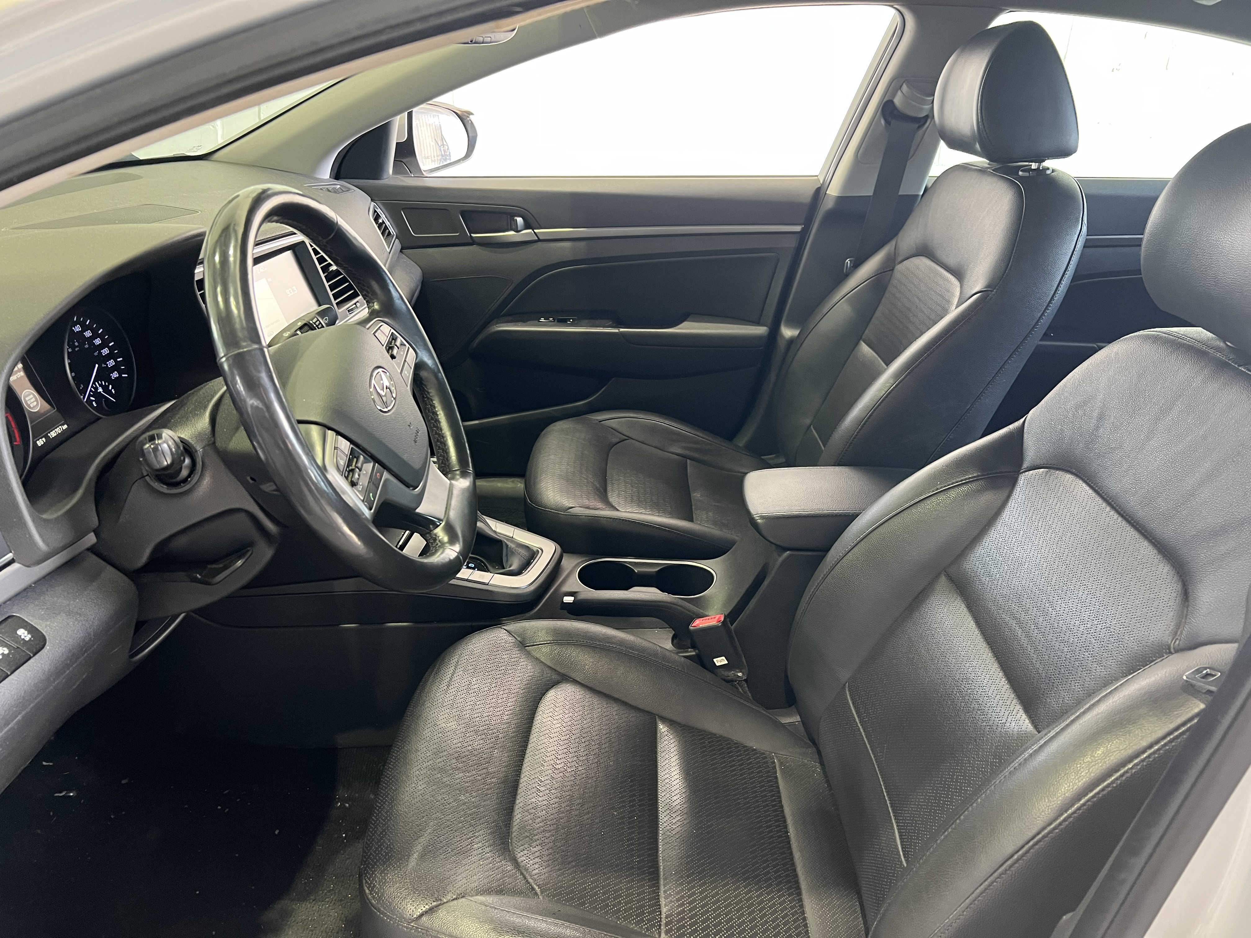 HYUNDAI ELANTRA 2017 - 6
