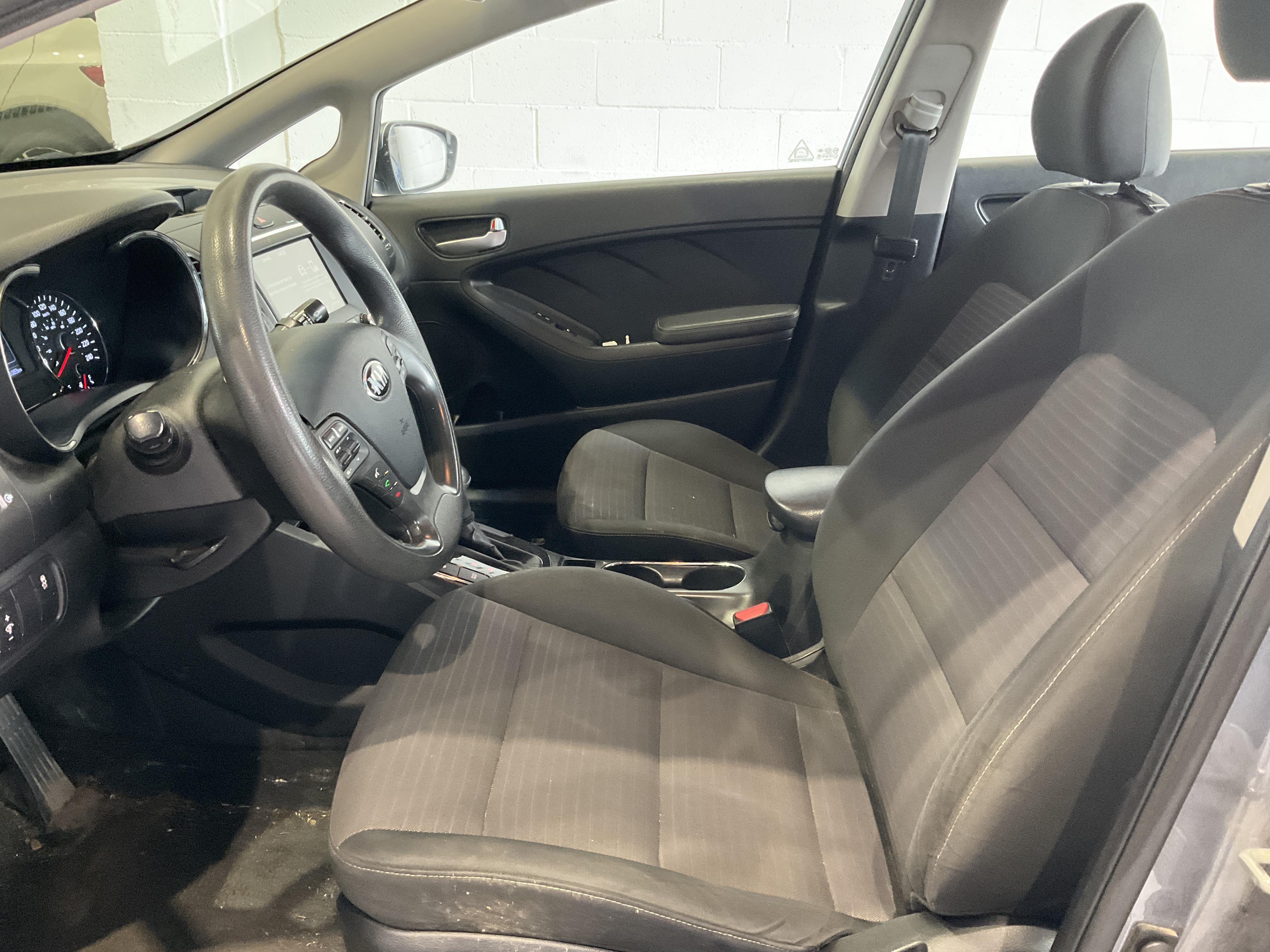 KIA FORTE 2018 - 6