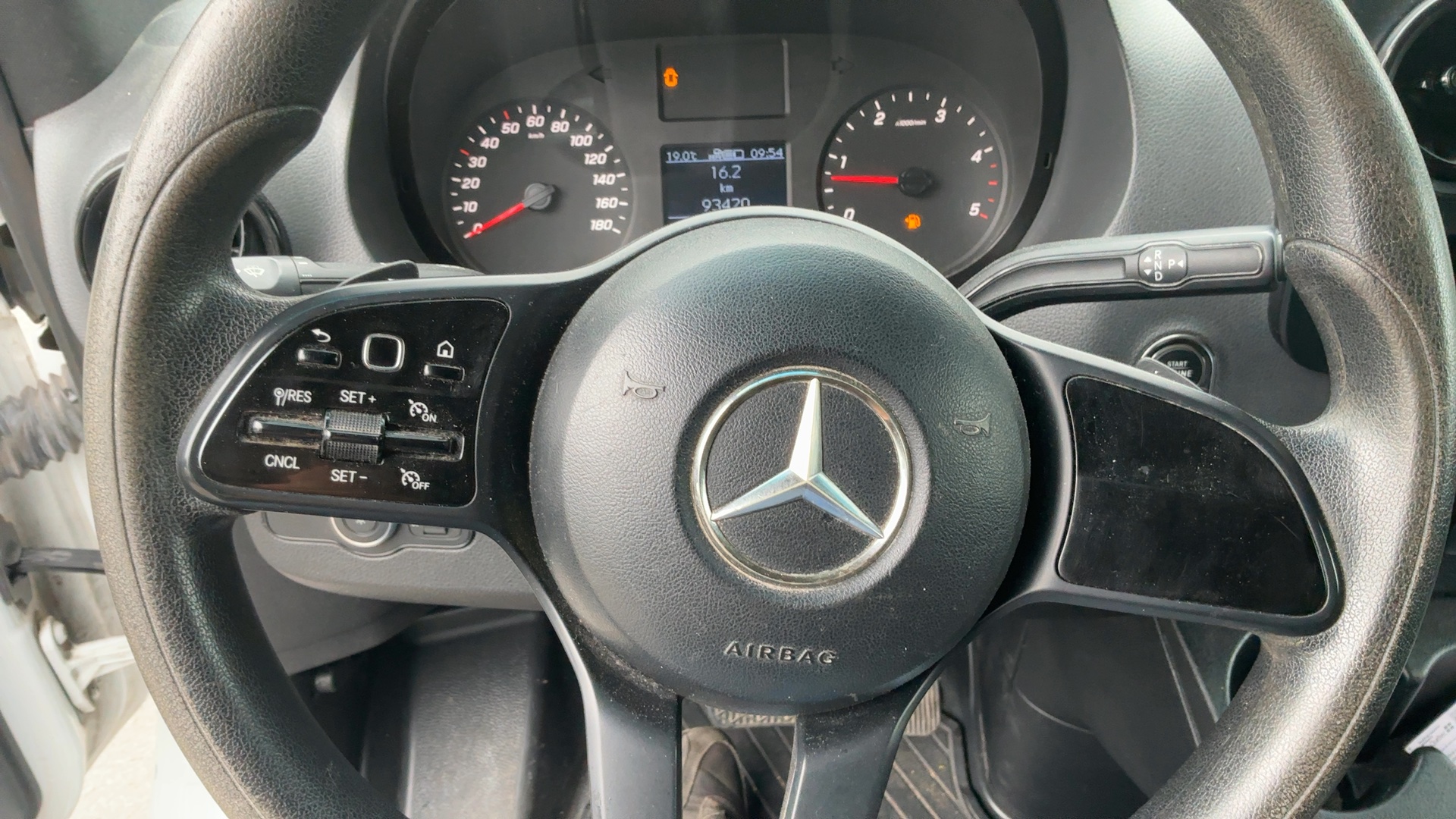 MERCEDES-BENZ SPRINTER CARGO VAN 2019 - 11