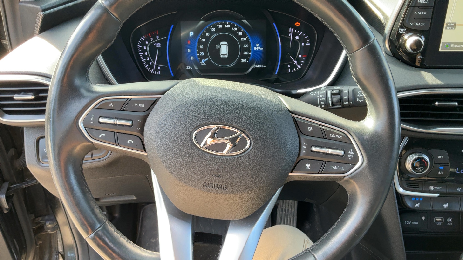 HYUNDAI SANTA FE 2020 - 12