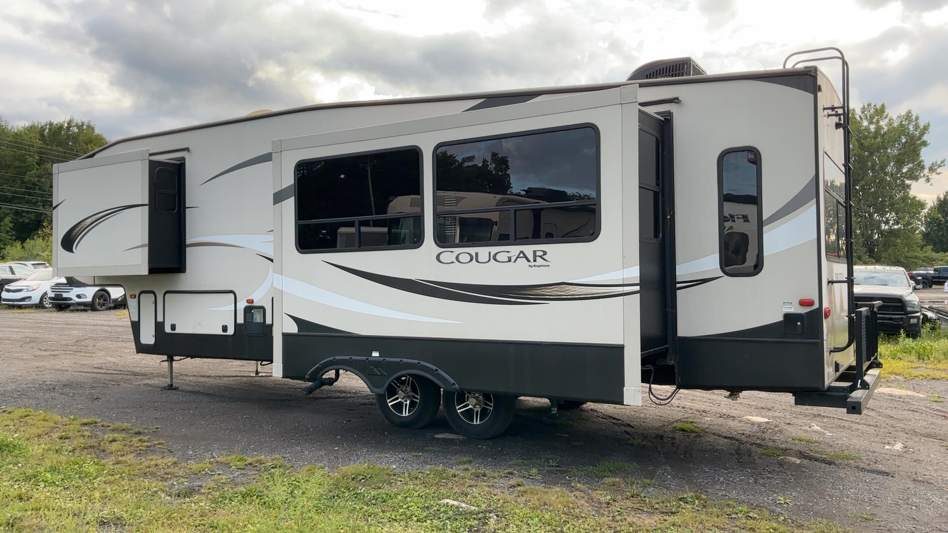 2018 KEYSTONE COUGAR 310RLS