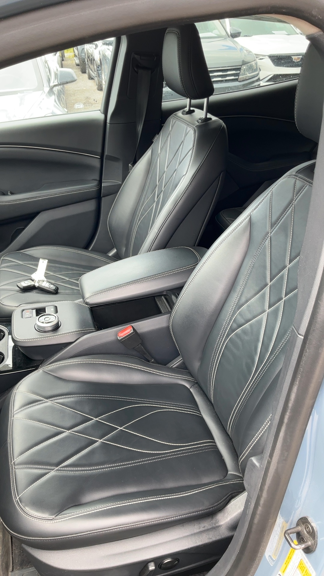 2023 Ford Mustang Mach-E Sélect