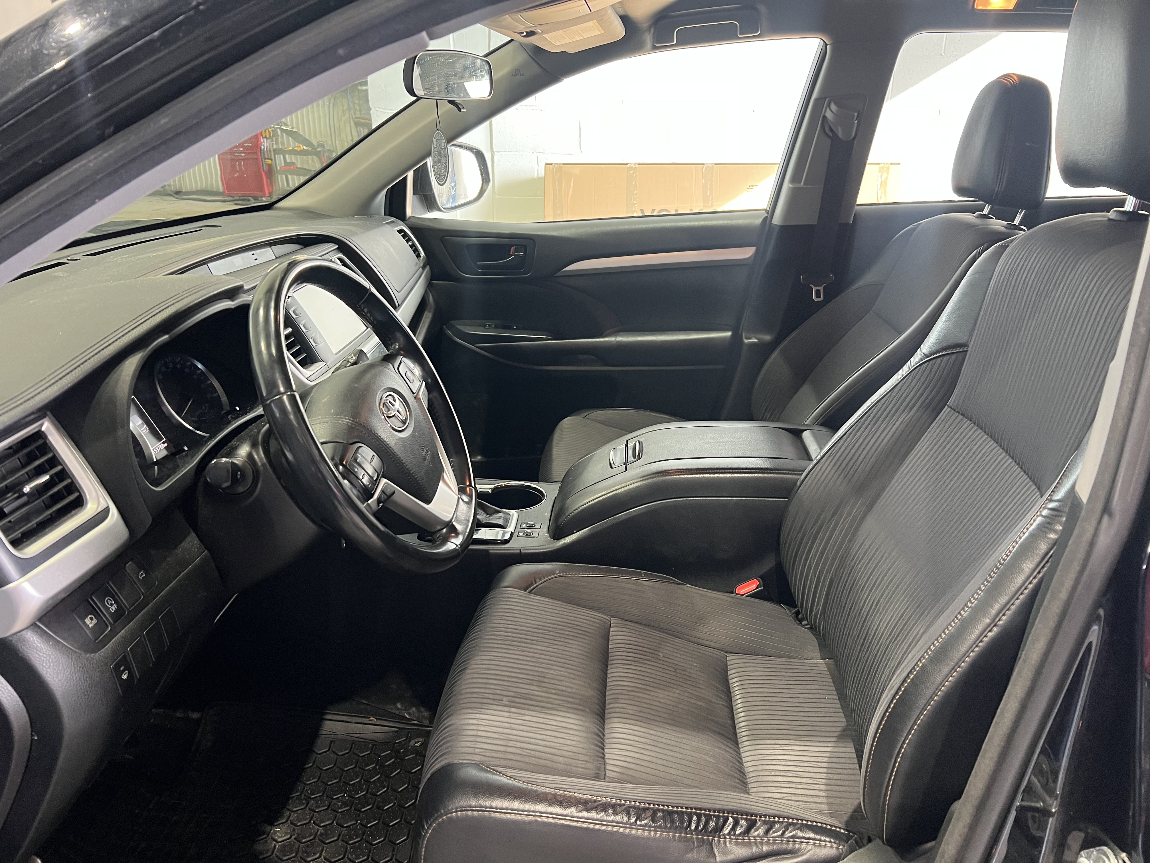 2018 Toyota Highlander LE