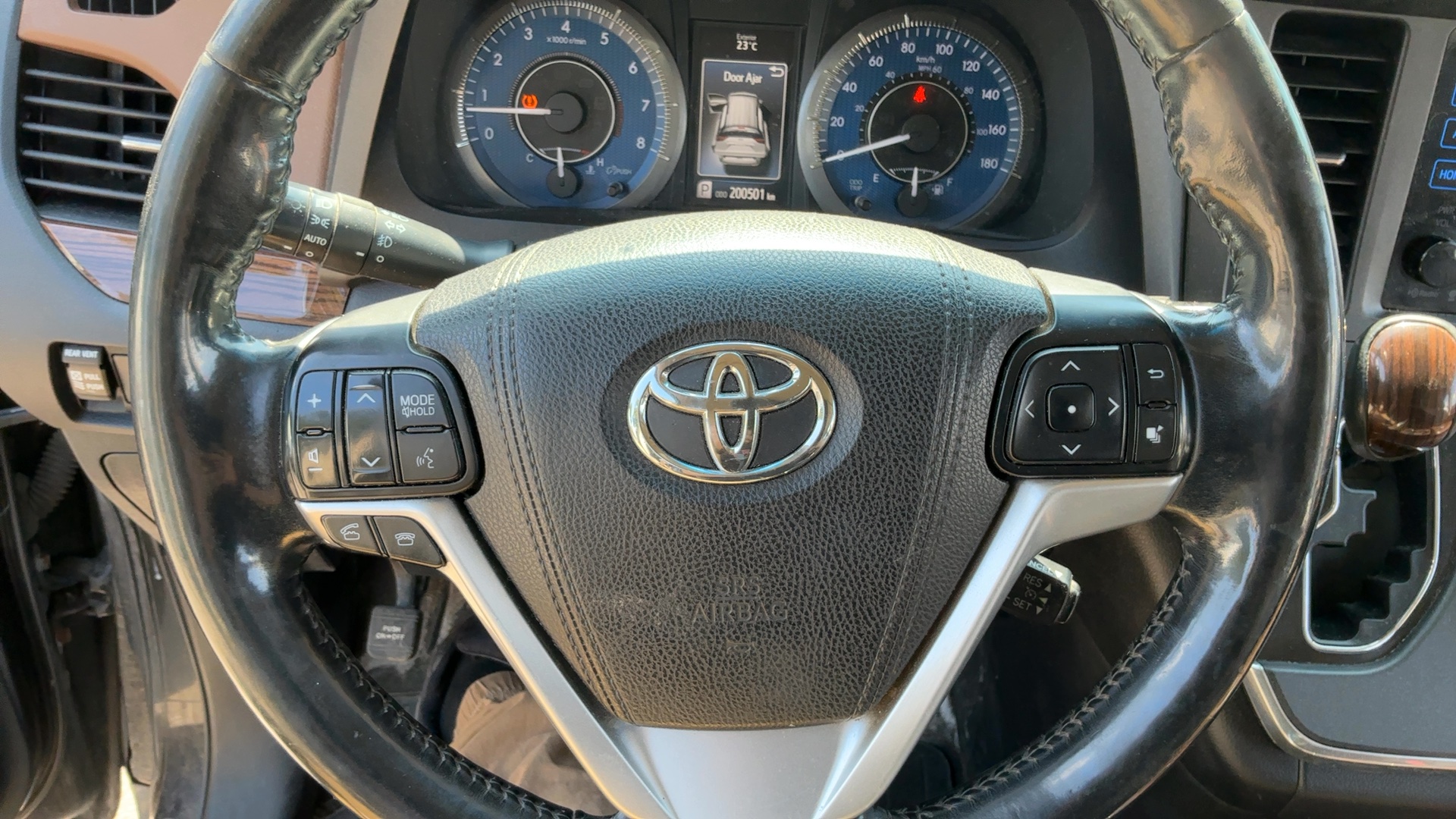 TOYOTA SIENNA 2017 - 12