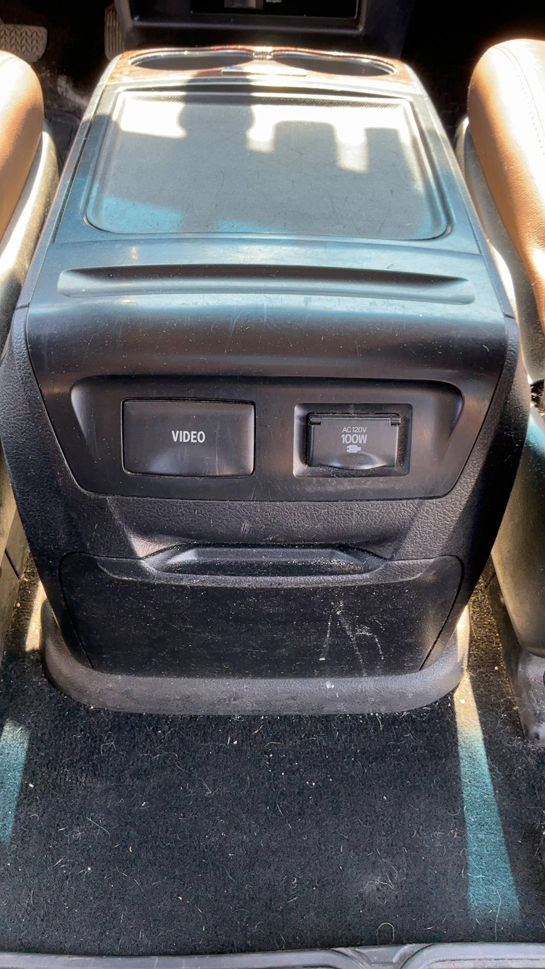 TOYOTA SIENNA 2017 - 14