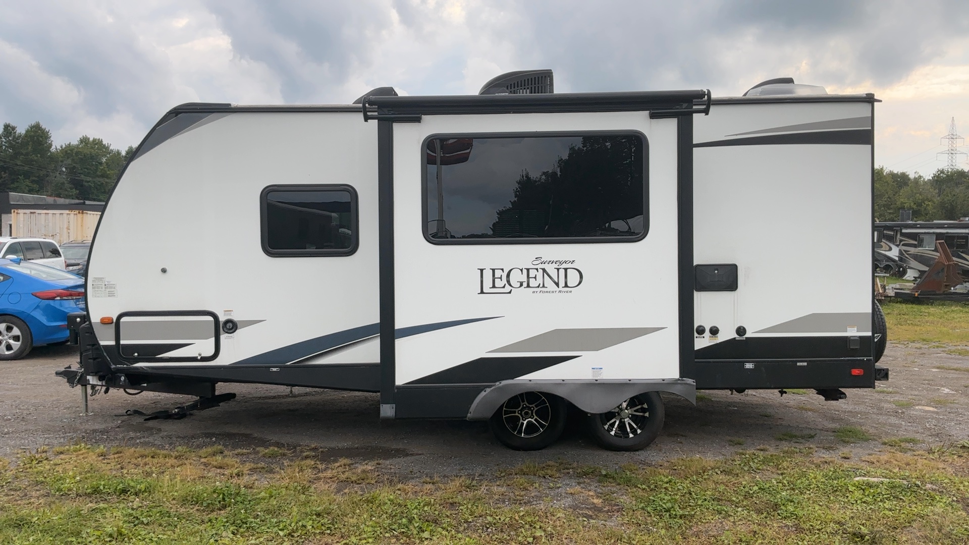 2020 FOREST RIVER SURVEYOR LEGEND 202RBLE