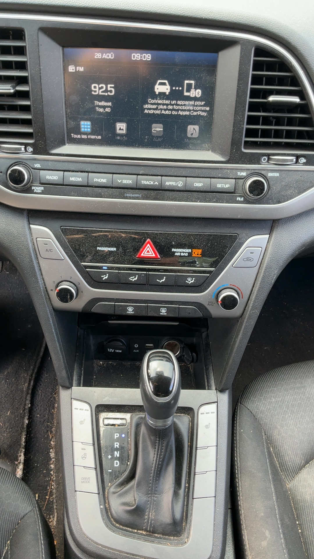 HYUNDAI ELANTRA 2018 - 12