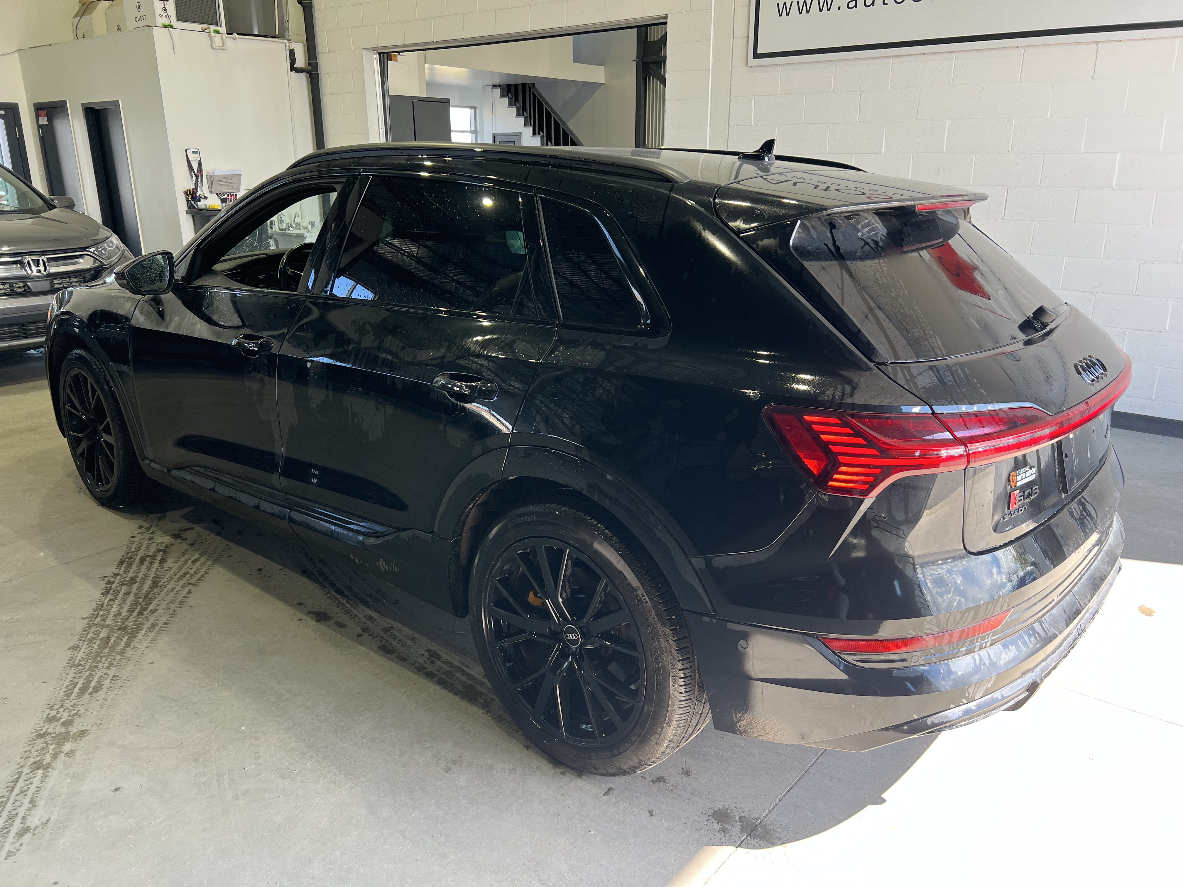 AUDI E-TRON 2022 - 3