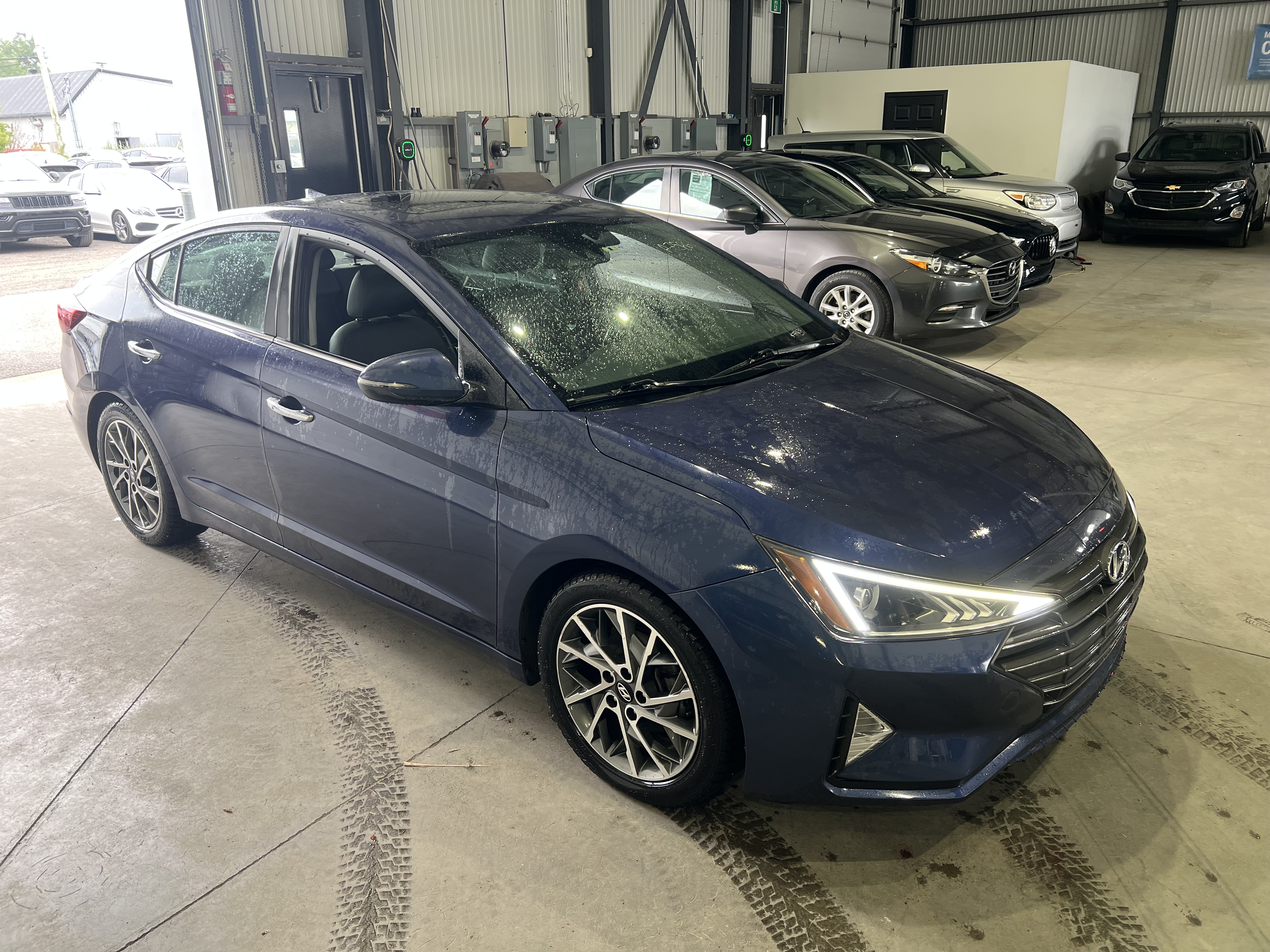 2019 Hyundai Elantra Luxury