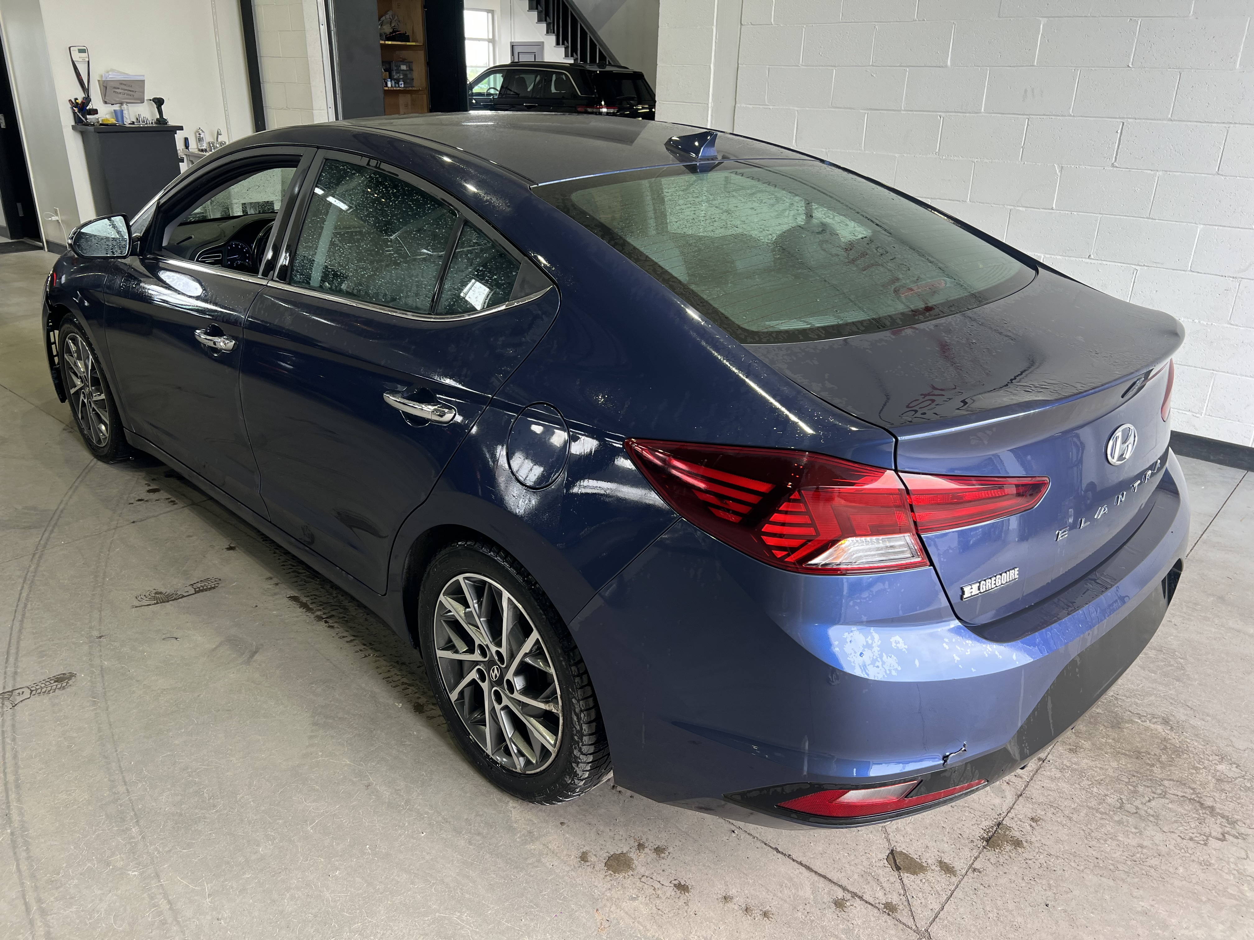 2019 Hyundai Elantra Luxury