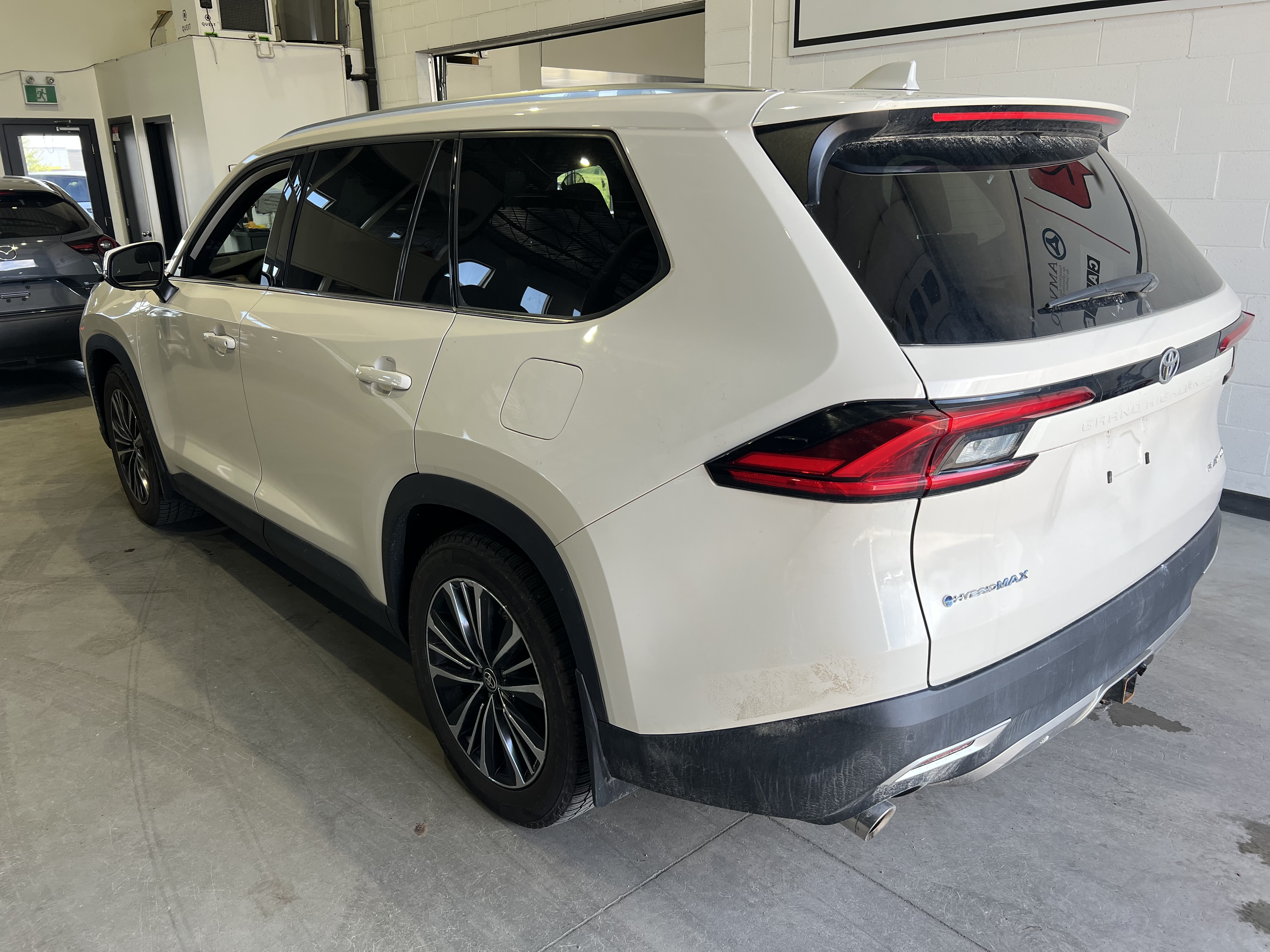 2024 Toyota Grand Highlander Hybride édition platine