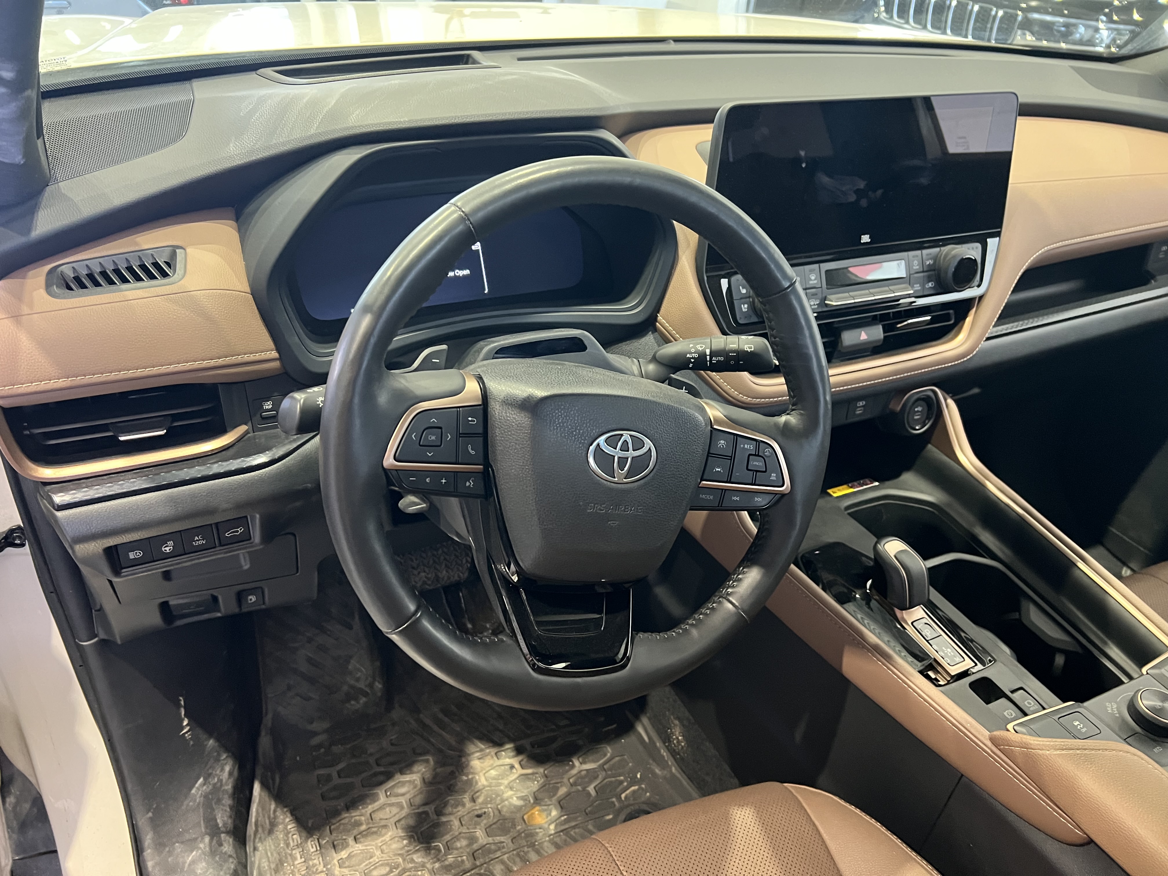 2024 Toyota Grand Highlander Hybride édition platine