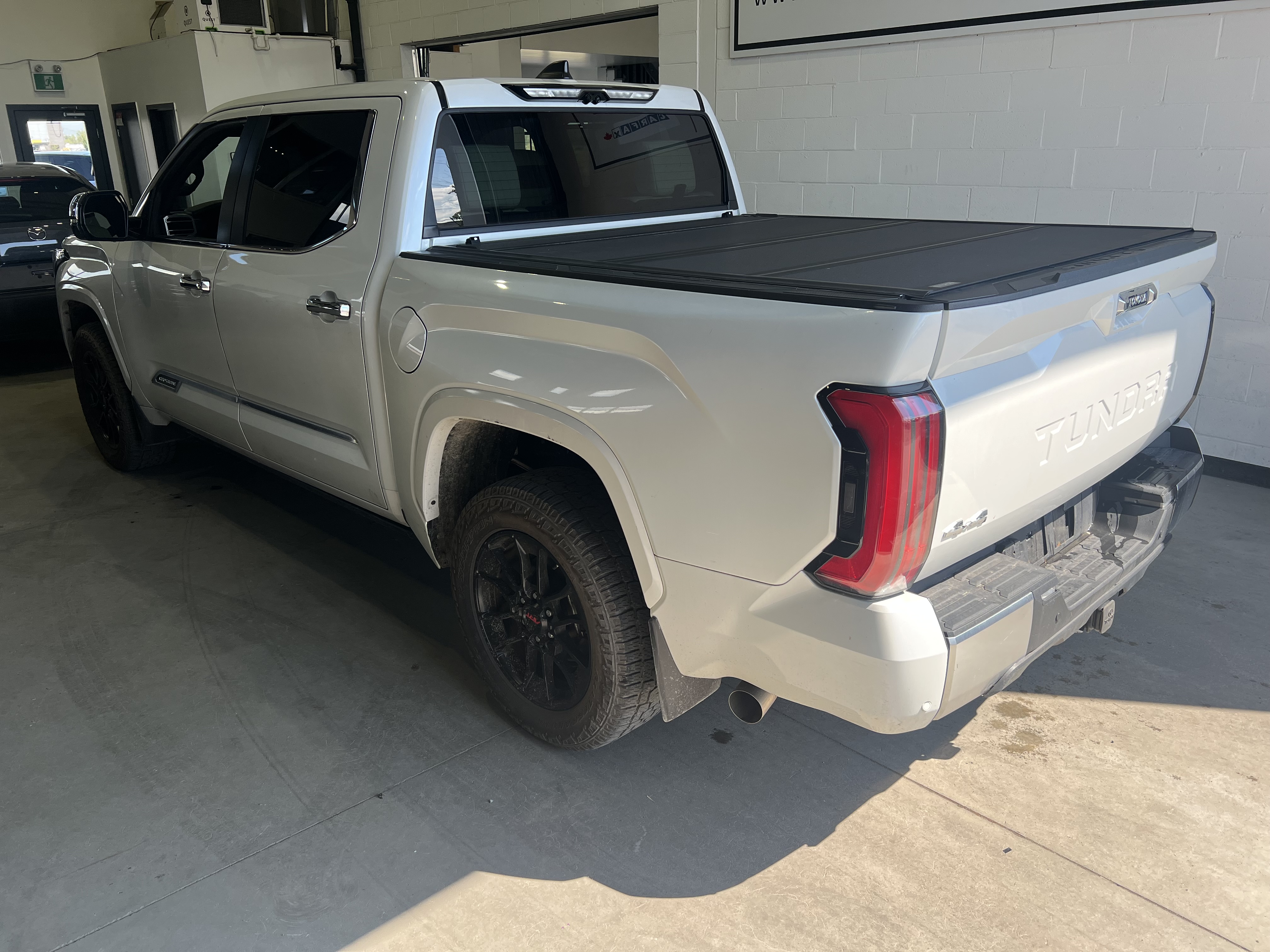 TOYOTA TUNDRA 2024 - 3