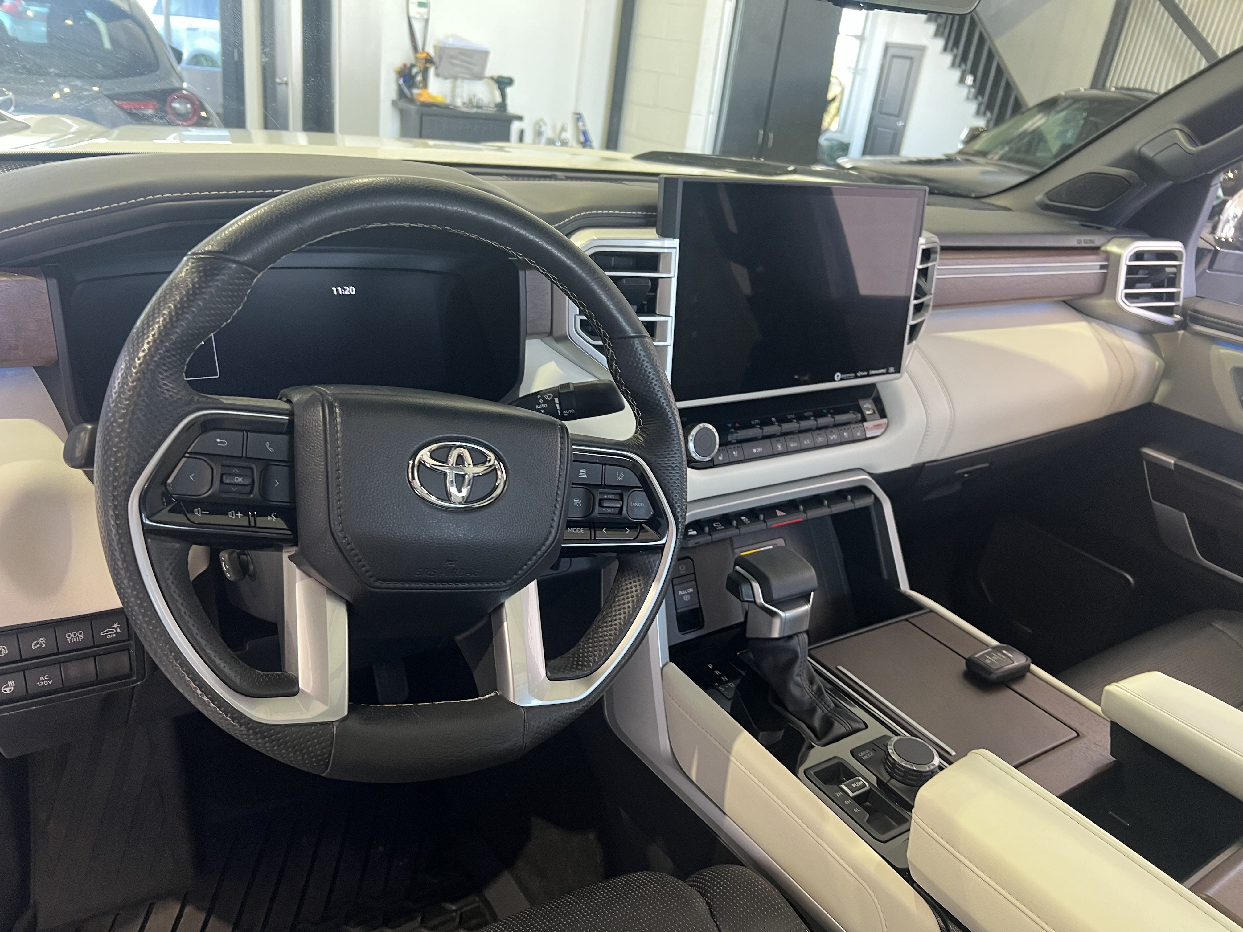 TOYOTA TUNDRA 2024 - 7
