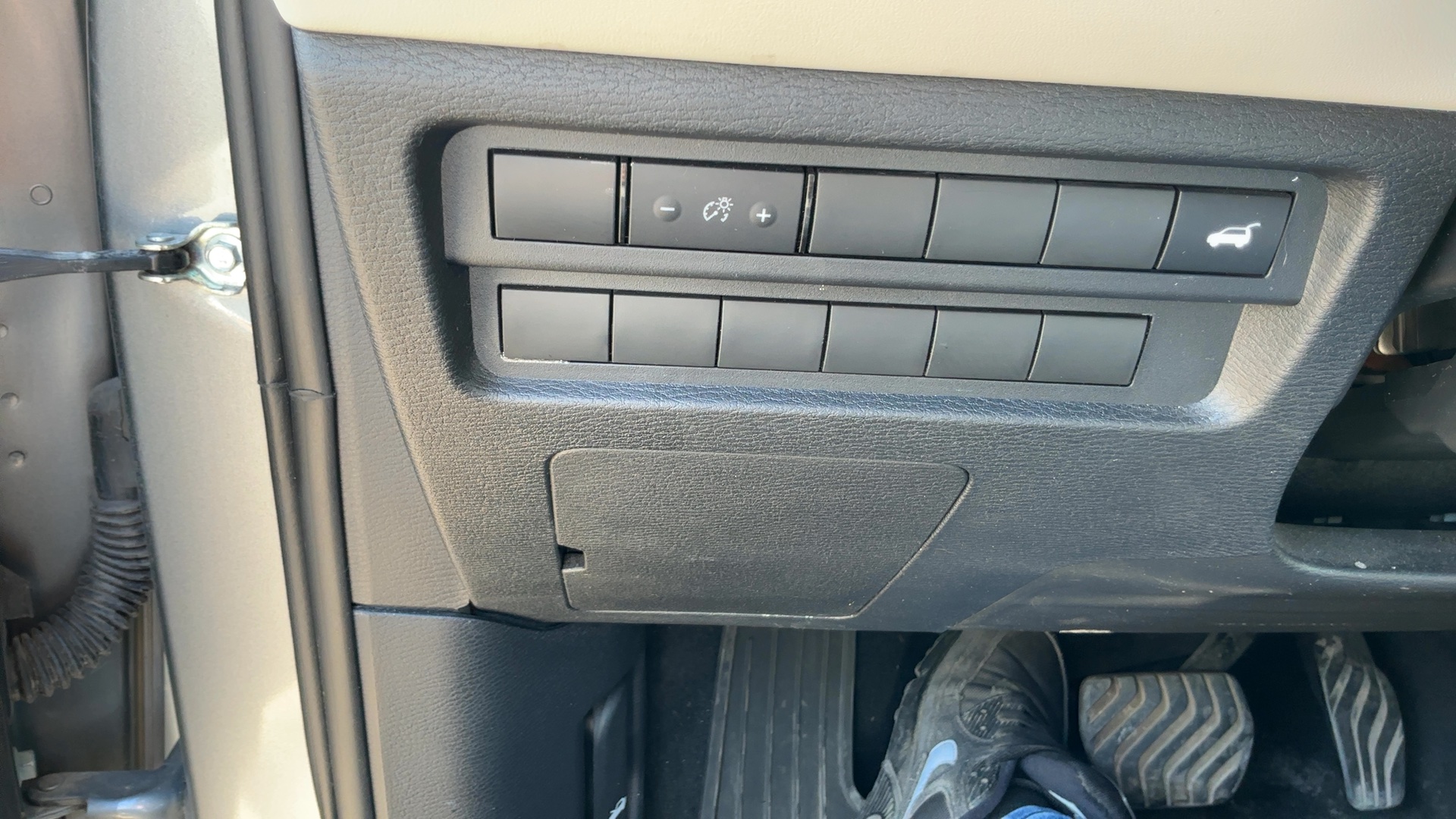 MITSUBISHI OUTLANDER 2024 - 11