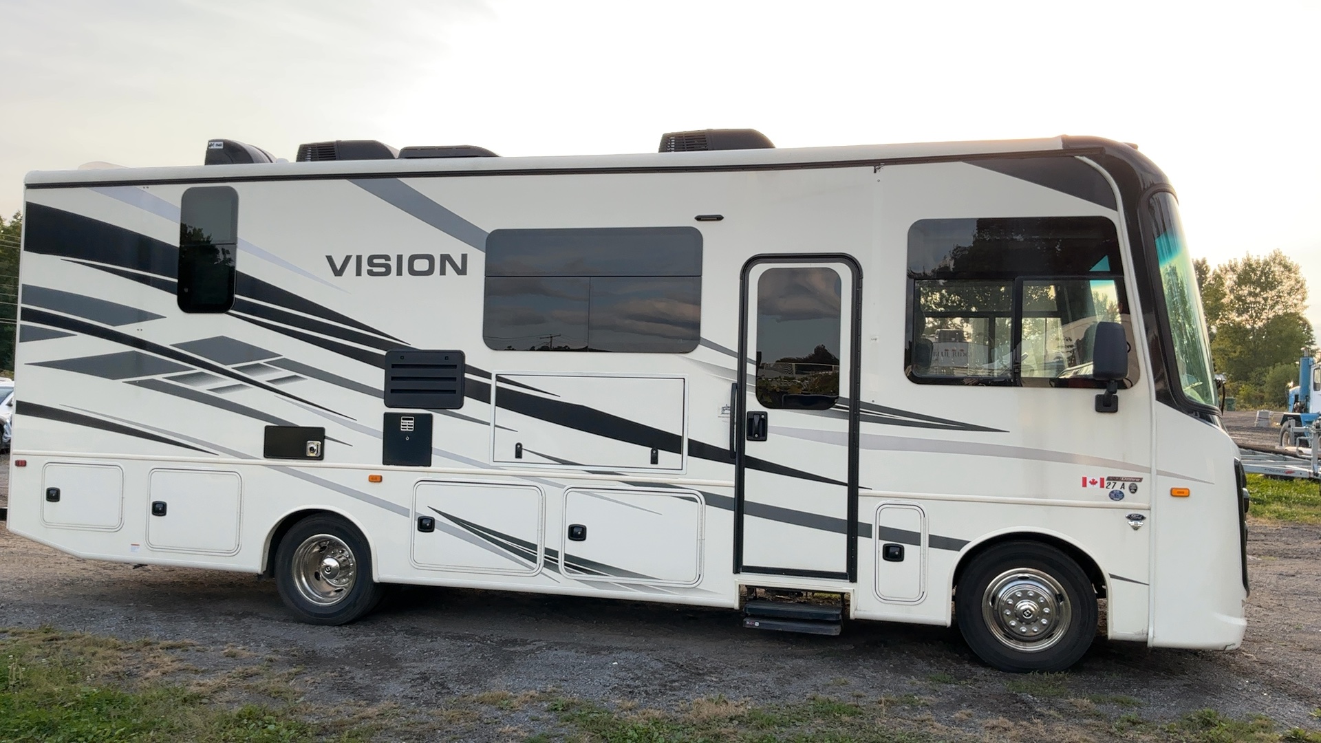 2022 Jayco Entegra Vision 27 A