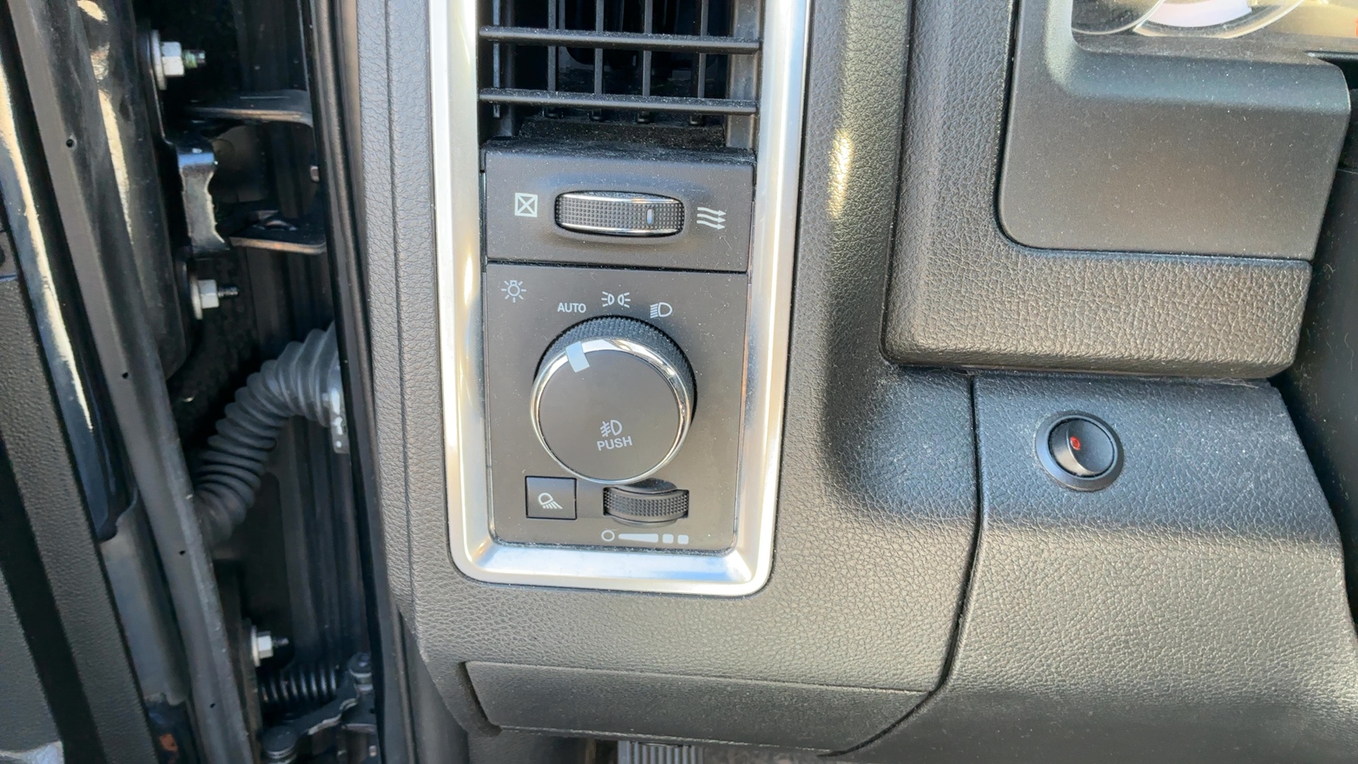 RAM 1500 CLASSIC 2021 - 11