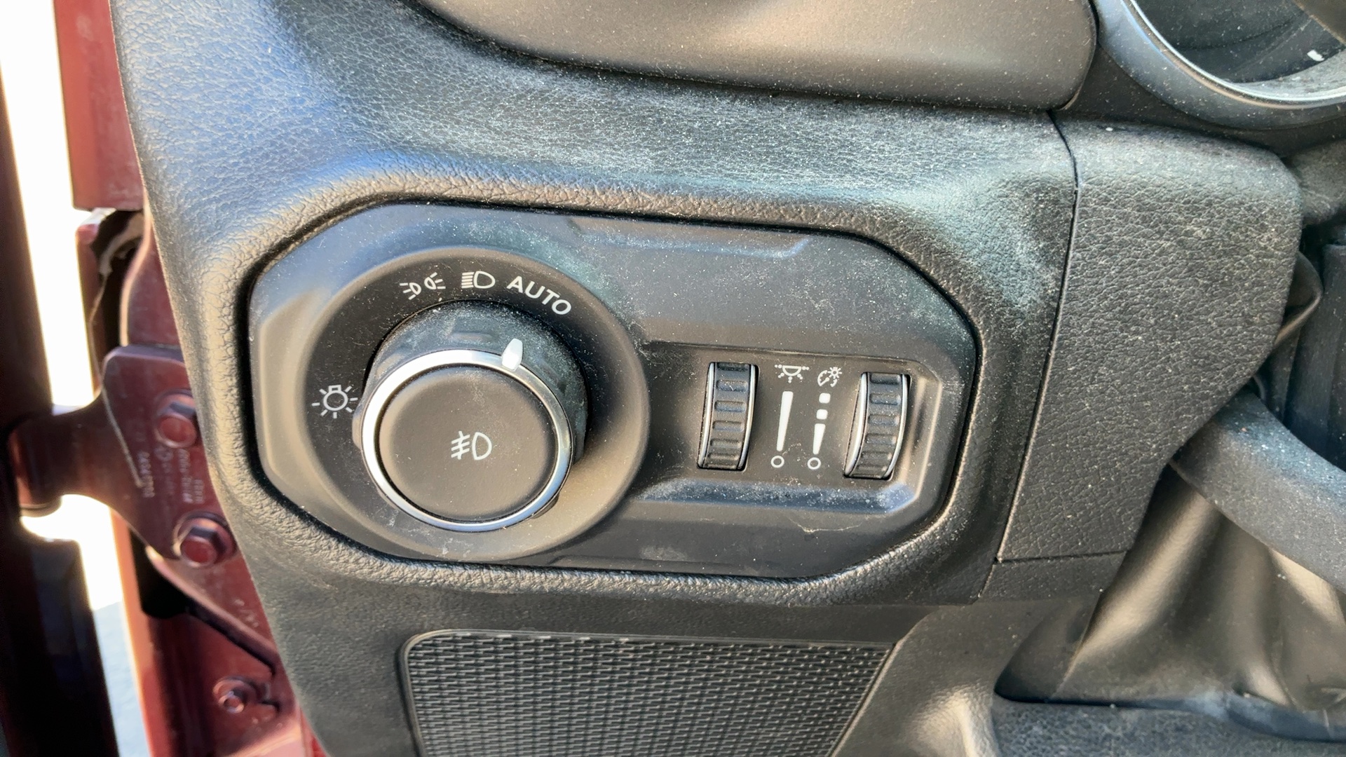 JEEP WRANGLER 2022 - 13